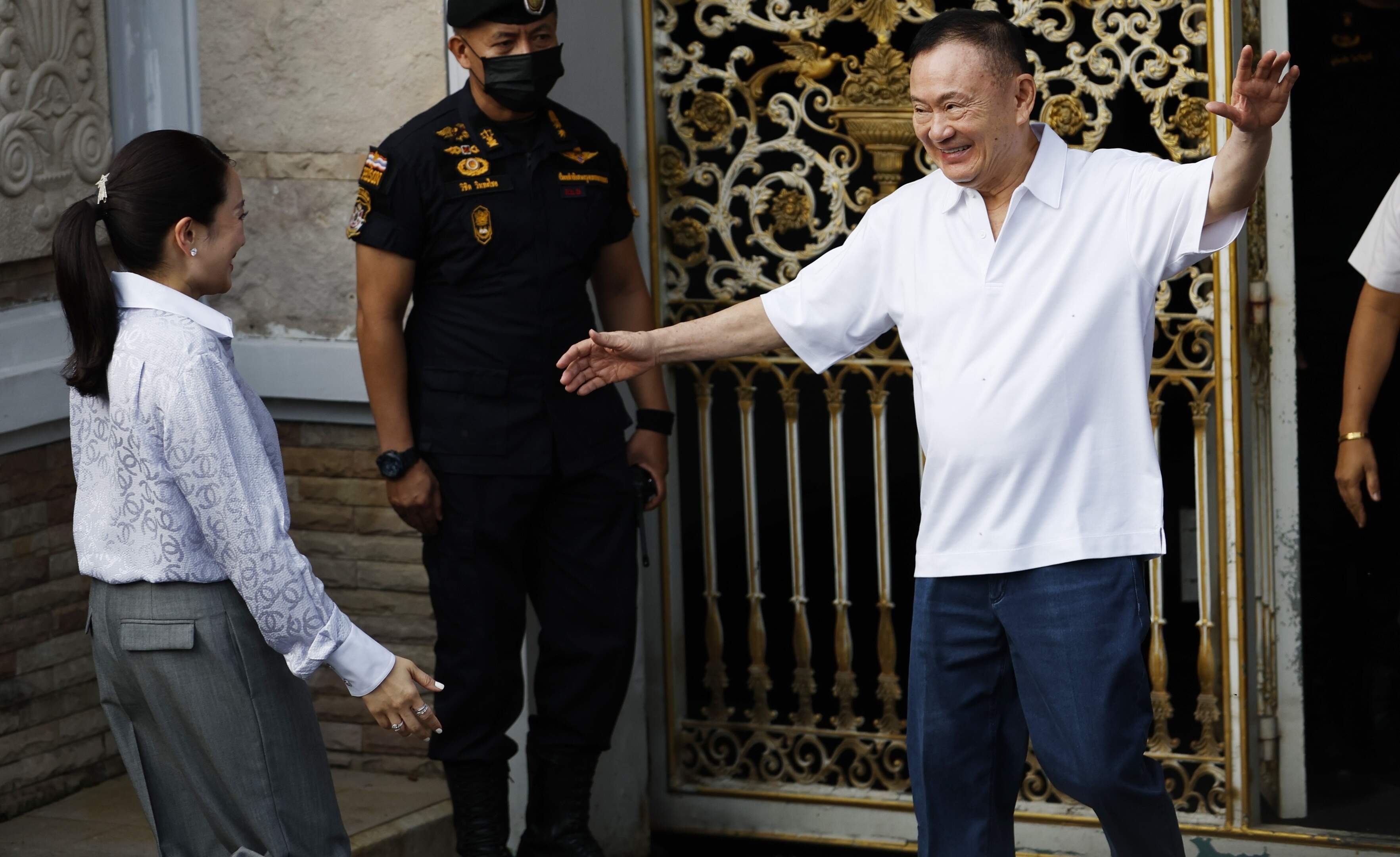 Omstreden Thaise ex-premier Thaksin voorwaardelijk vrijgelaten