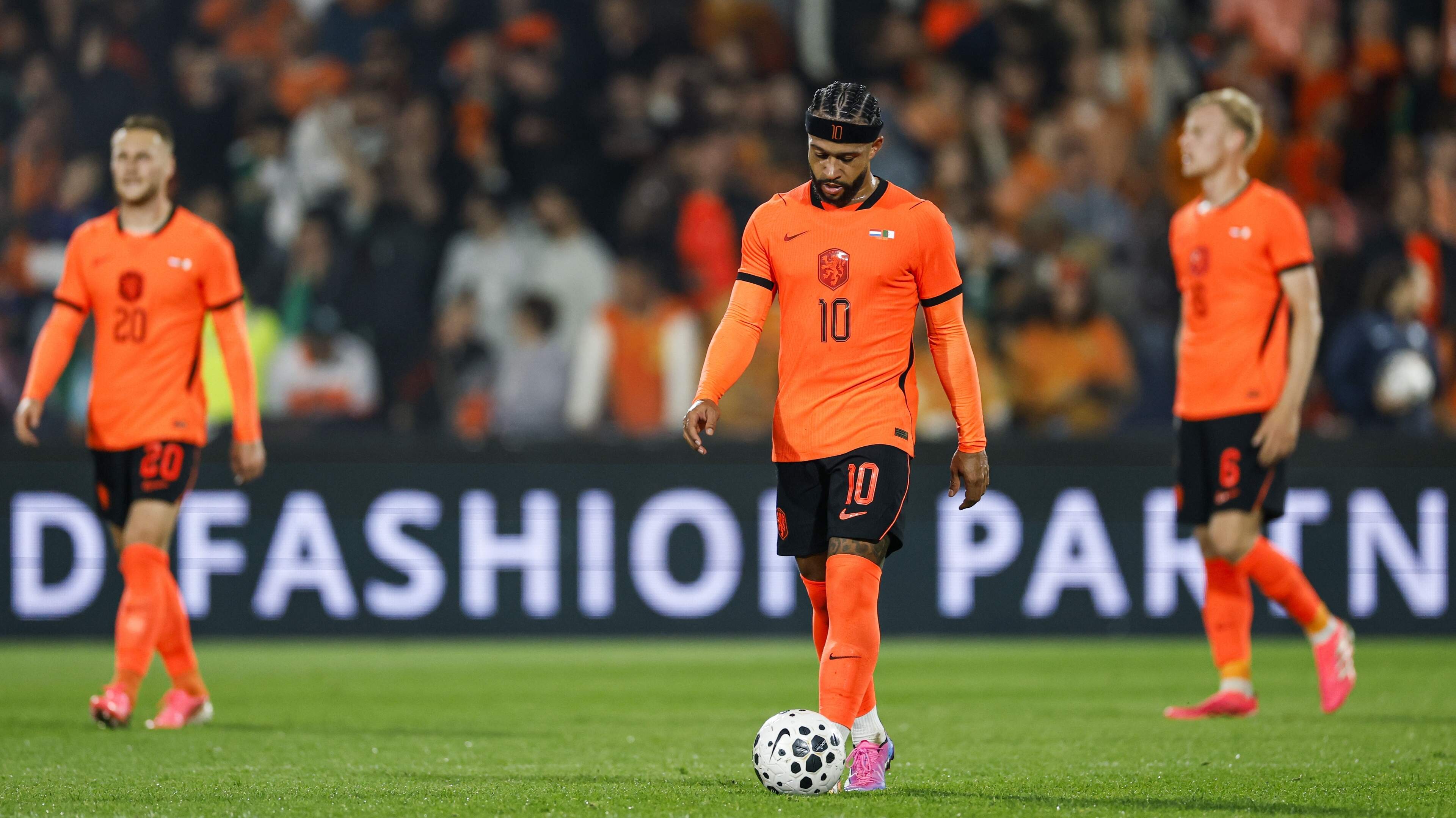 Groepsgenoot Zweden lacht in zijn vuistje na nederlaag Oranje: ’Oeps, Nederland’