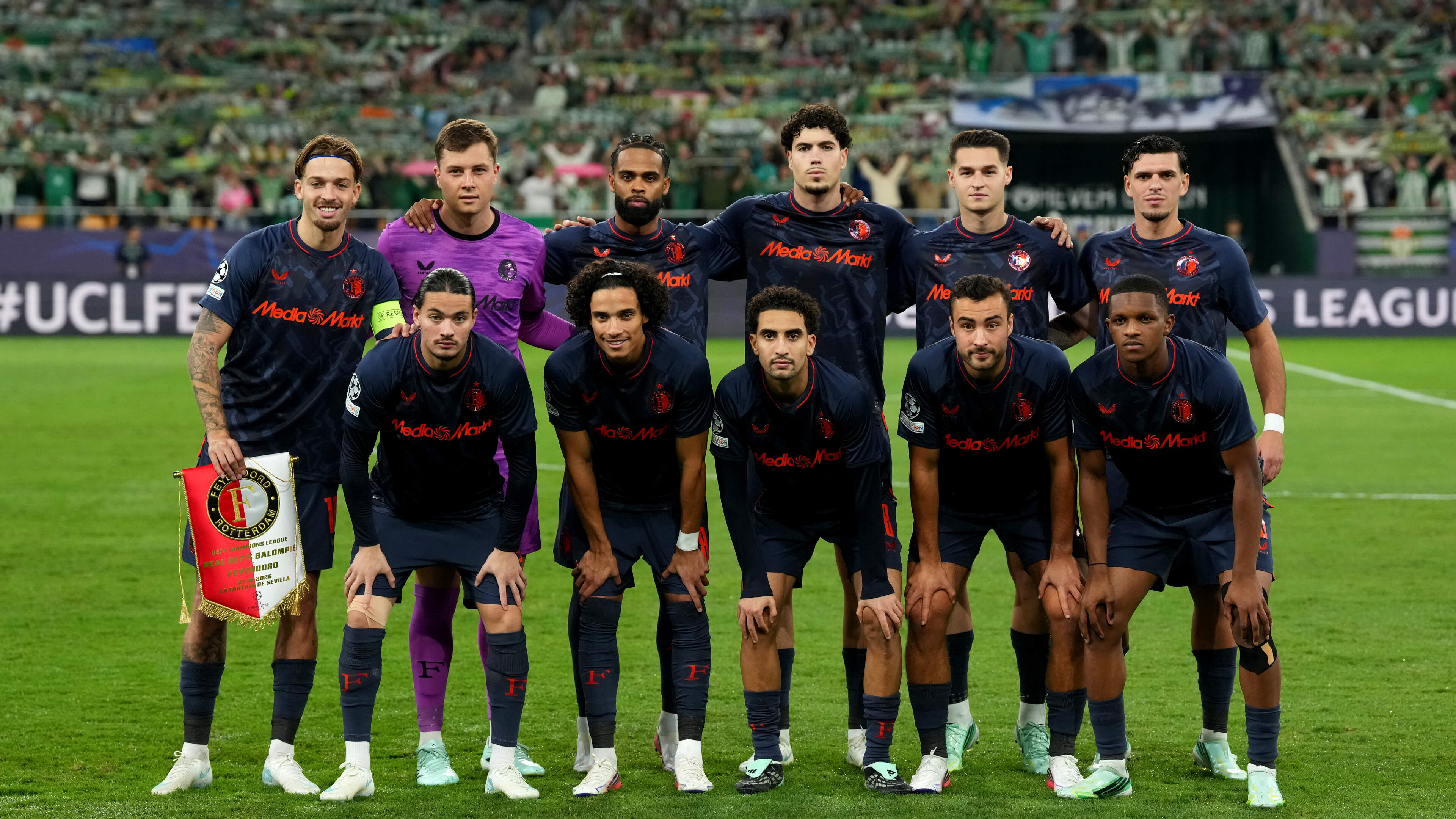 ’Als je kijkt waar Feyenoord nu staat, is die nederlaag tegen Betis echt geen klap voor zondag tegen PSV’