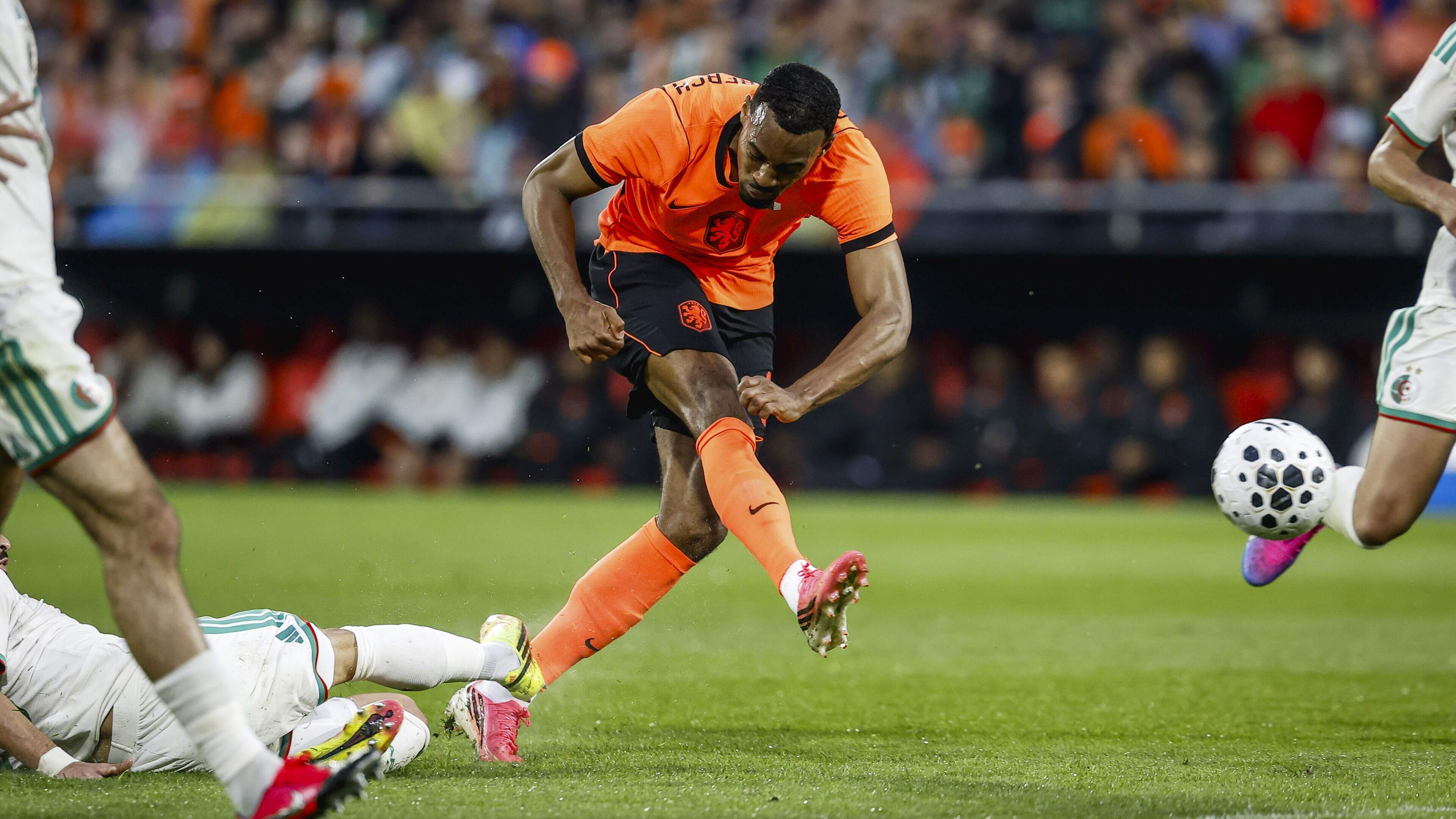 Team Raiola levert meest waardevolle spelers aan N