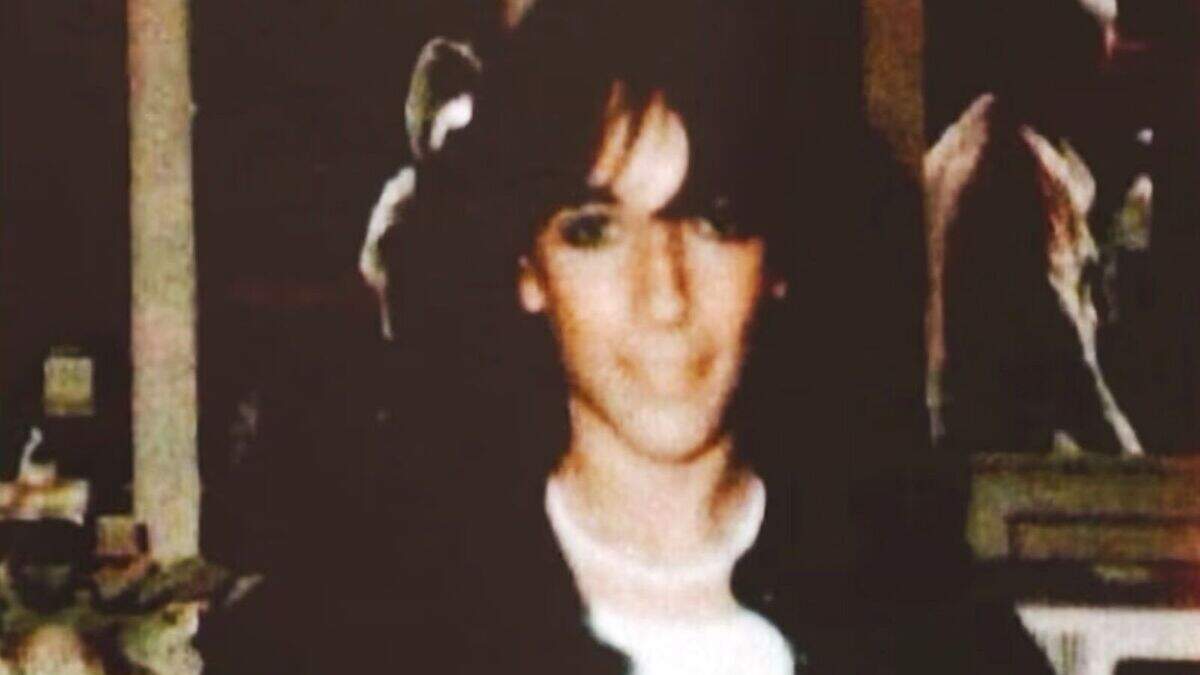 殺人容疑者をスムージーストローで捕まえる：アメリカの未解決事件が41年ぶりに解決