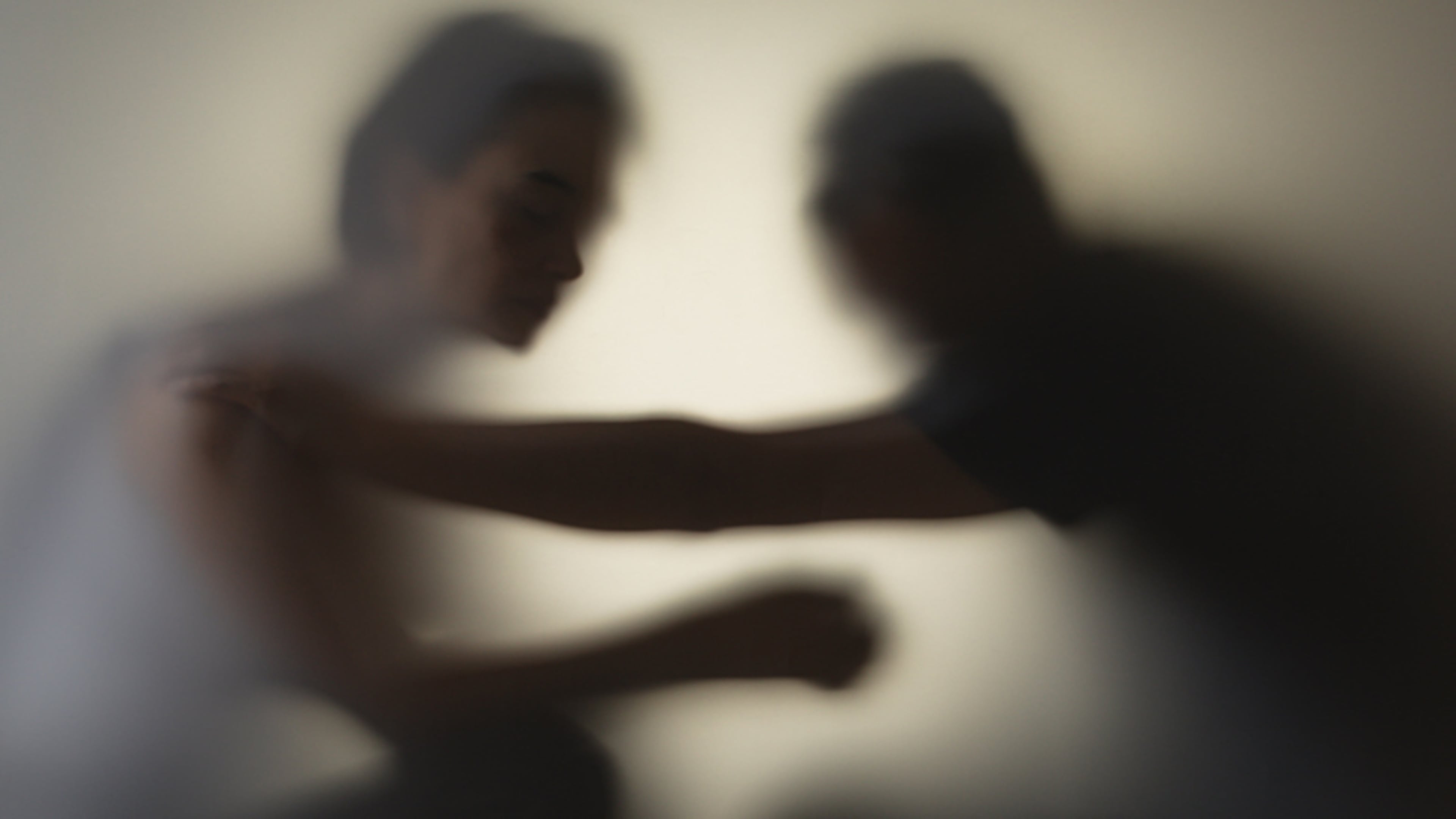 Acht mannen betrapt op drogeren en verkrachten partner: ‘Man