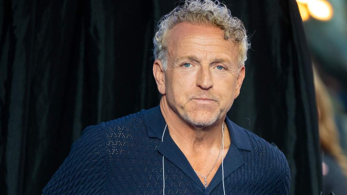 Singer Gordon revealed that performers at De Toppers earn approximately 150,000 euros per evening