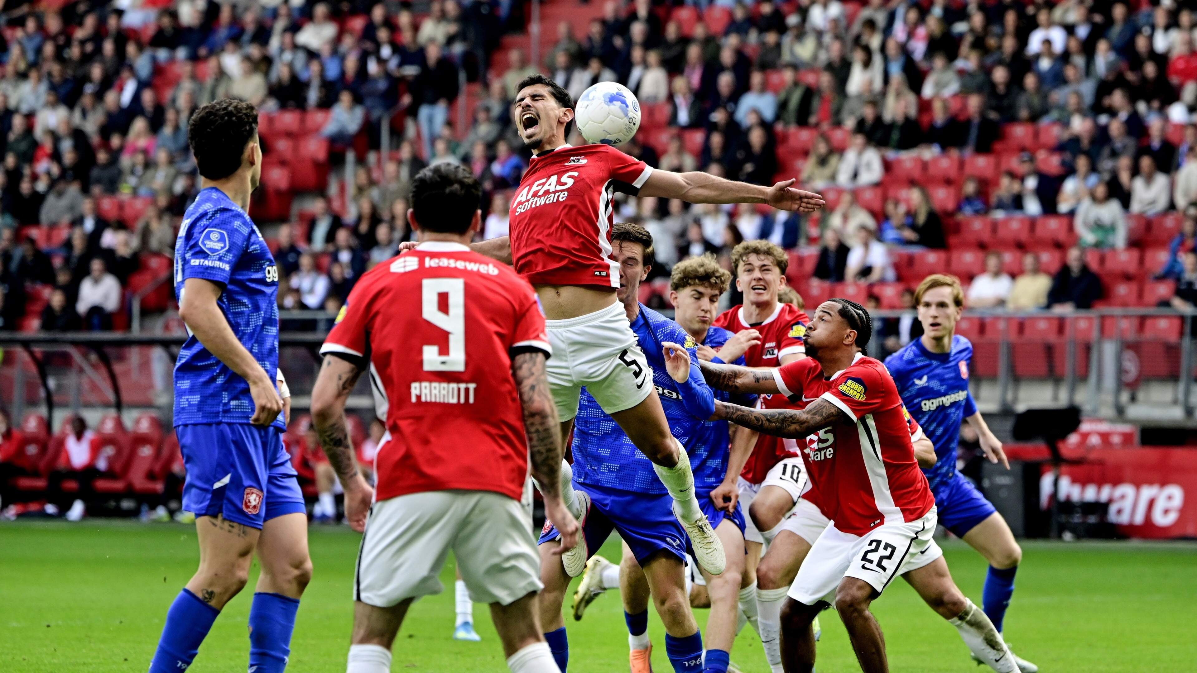 AZ-invaller Peer Koopmeiners verstiert in blessuretijd stunt en feestje van FC Twente