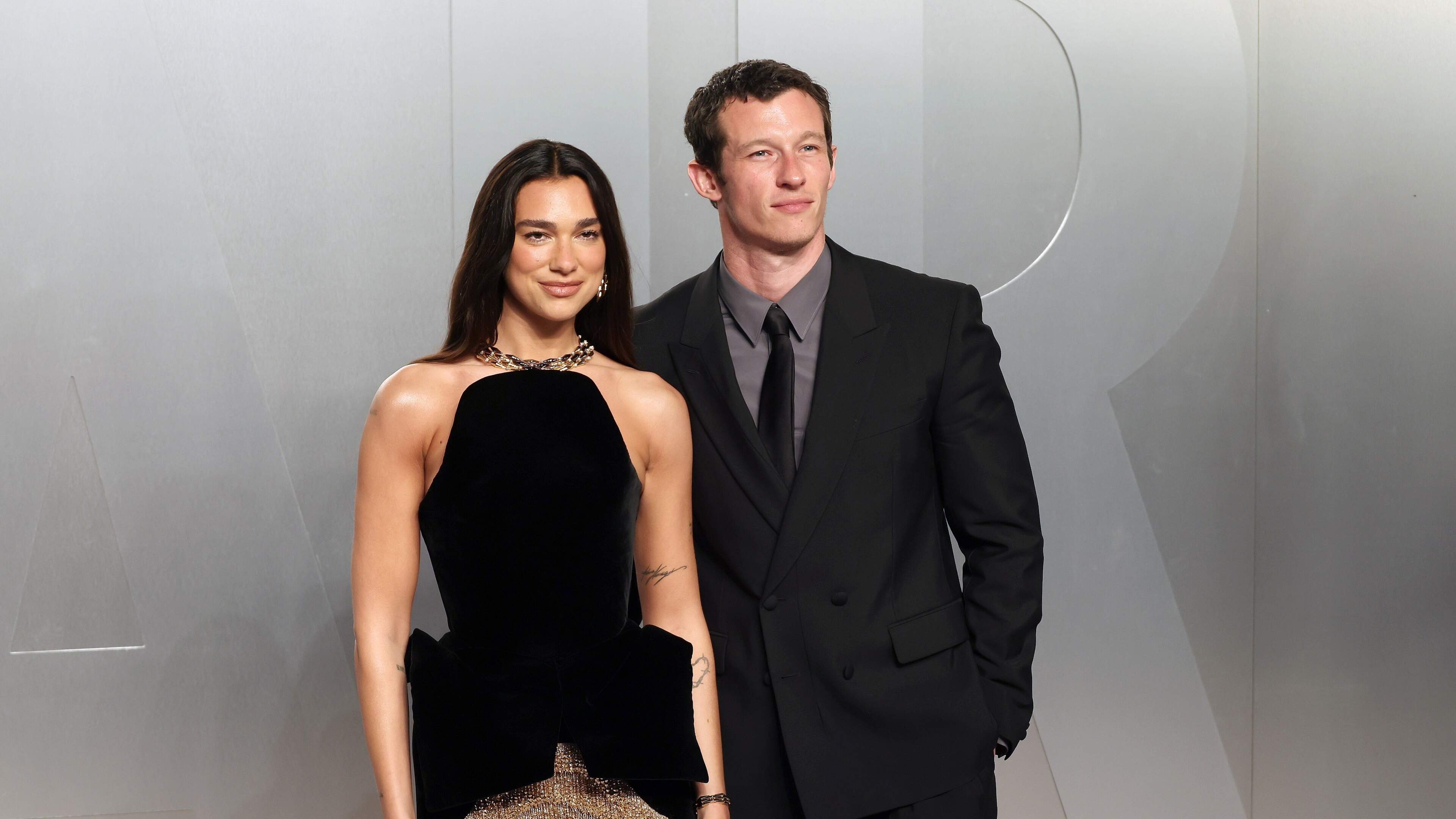 Dua Lipa (30) en Callum Turner stilletjes getrouwd in Londen