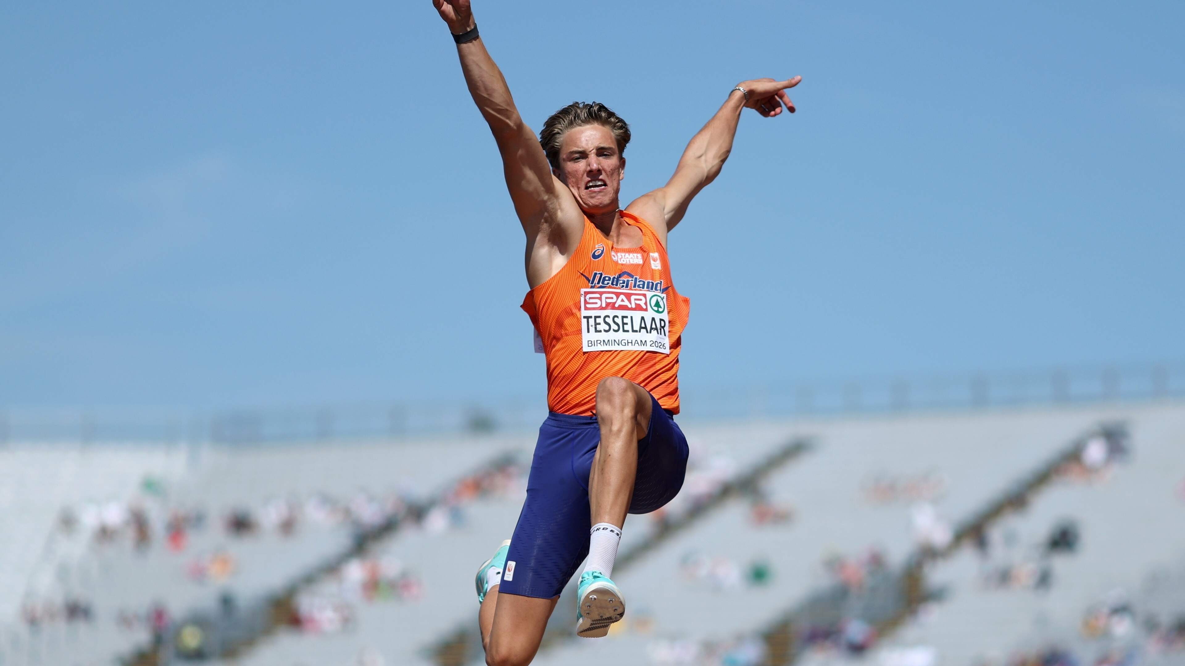 Toeschouwers laten peperduur EK atletiek met ’hotdogs van 17,50 euro’ links liggen
