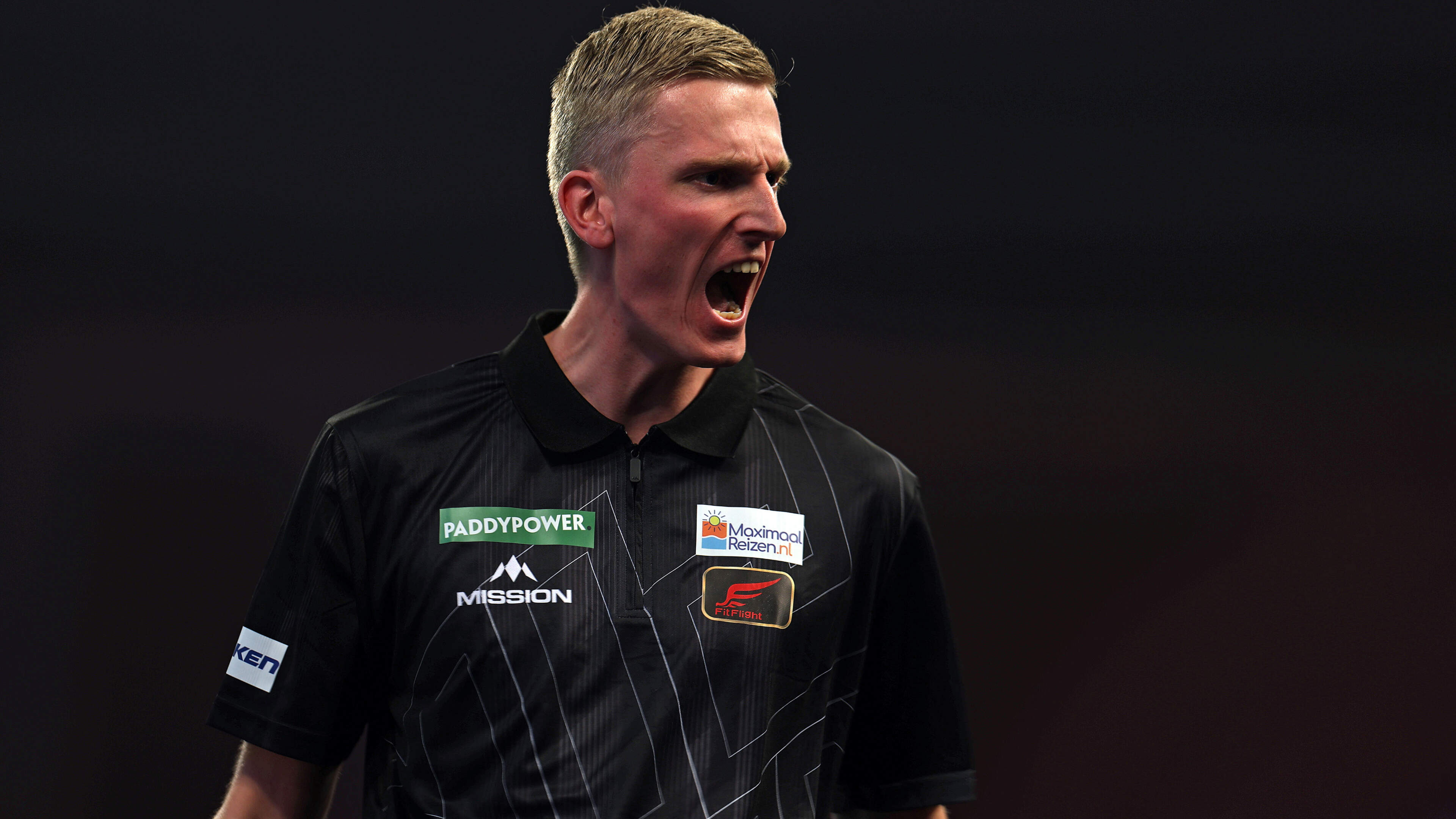 Wessel Nijman imponeert in Wigan en schrijft opnieuw Players Championship-toernooi op zijn naam