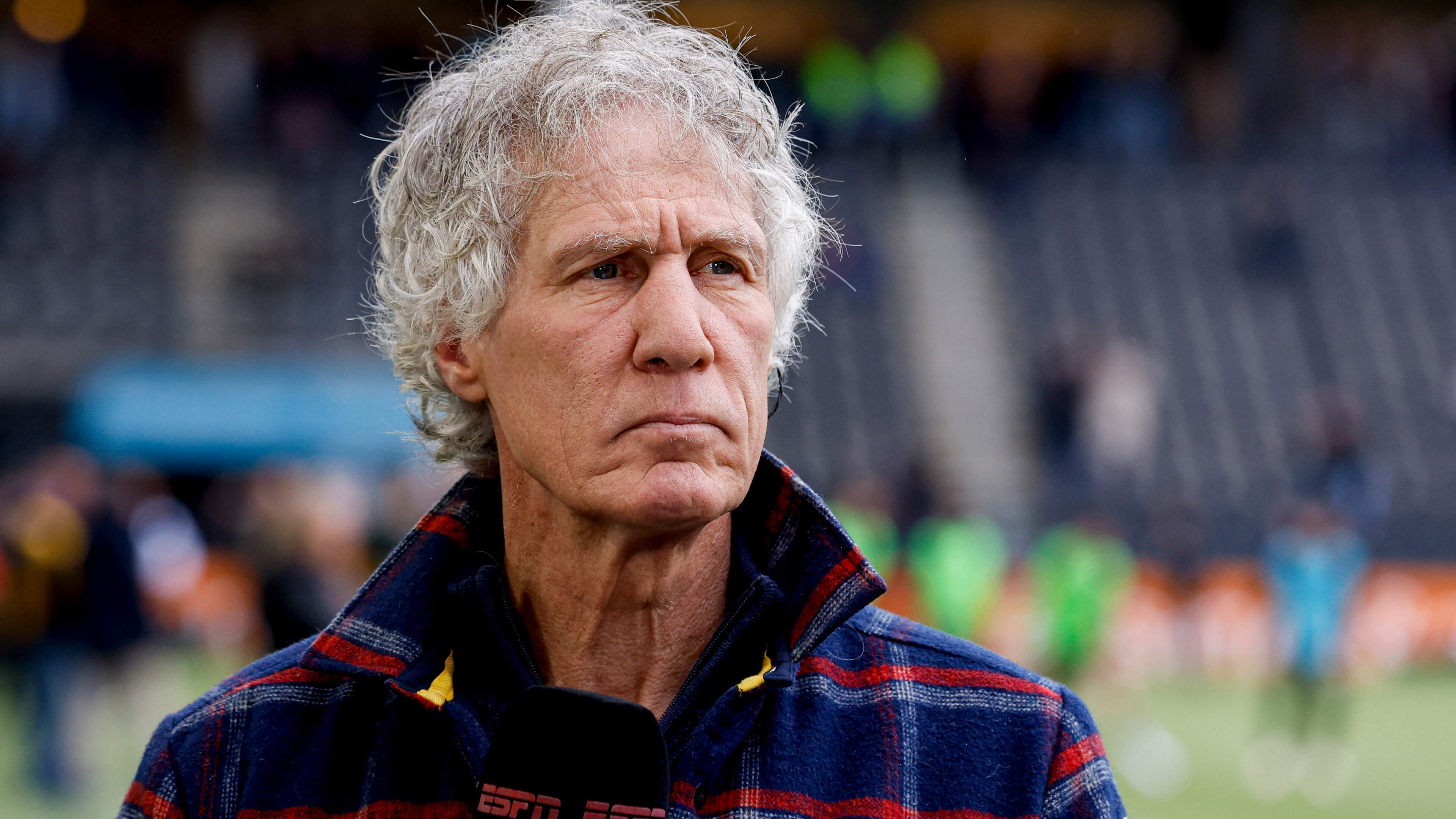 Gertjan Verbeek spreekt na degradatie van ’dodelijk’ seizoen: ’Heracles Almelo raakt zijn identiteit kwijt’