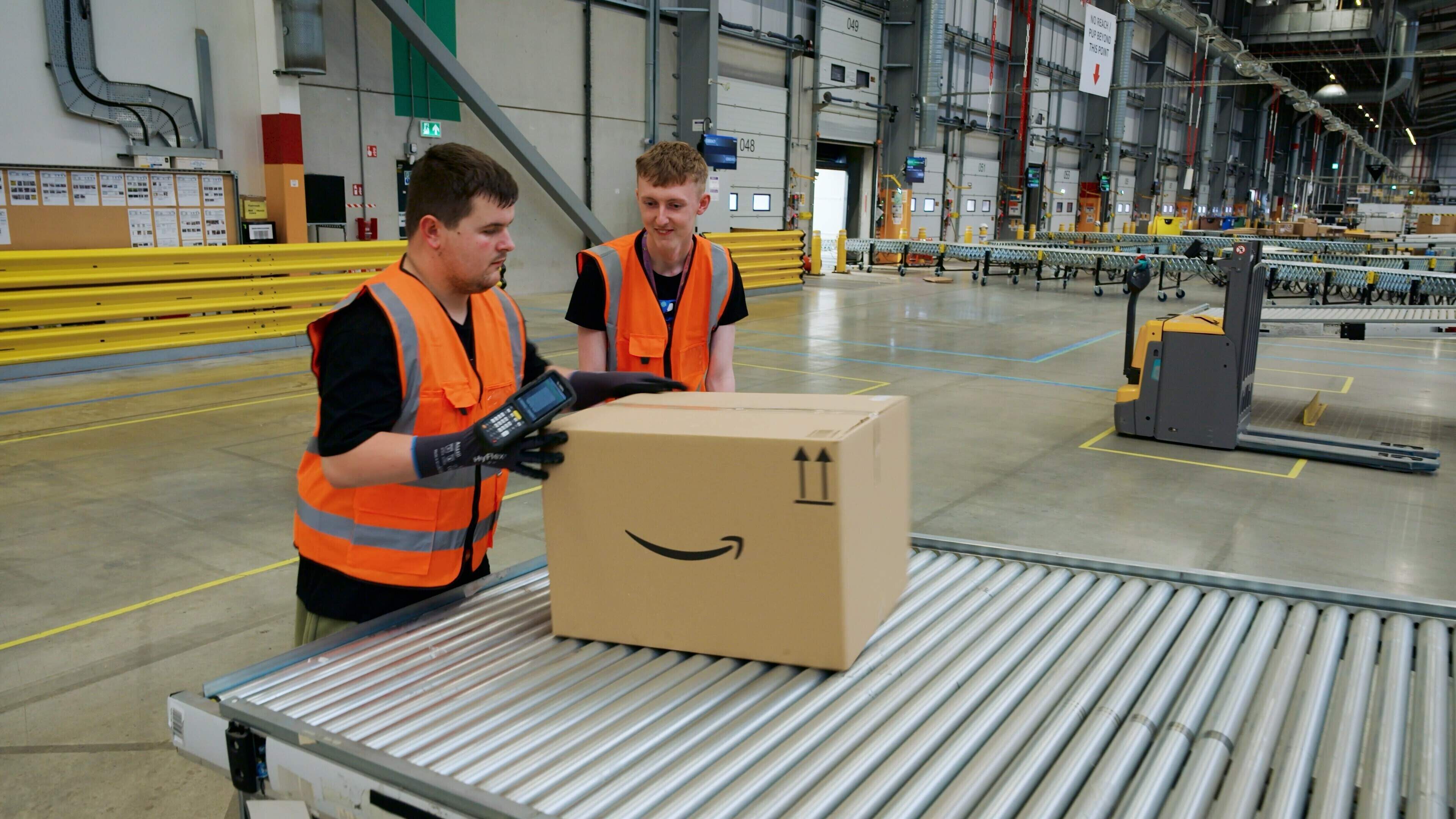 Amazon belooft ons toekomst met bezorgdrones en boodschappen, maar stelt ook teleur: ’Dit zou met één druk op de knop moeten’