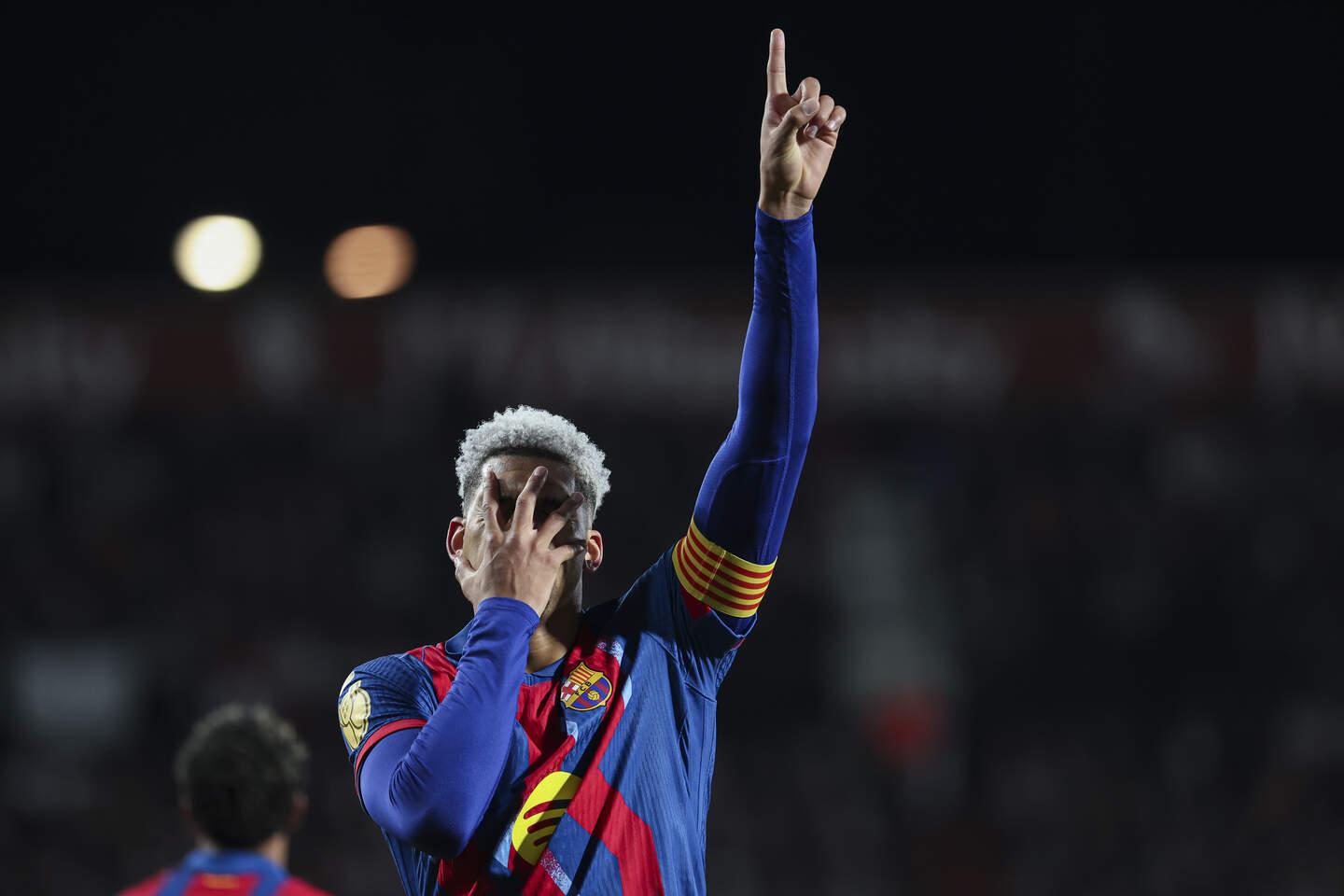Ronald Araujo is inmiddels weer helemaal terug bij Barcelona.