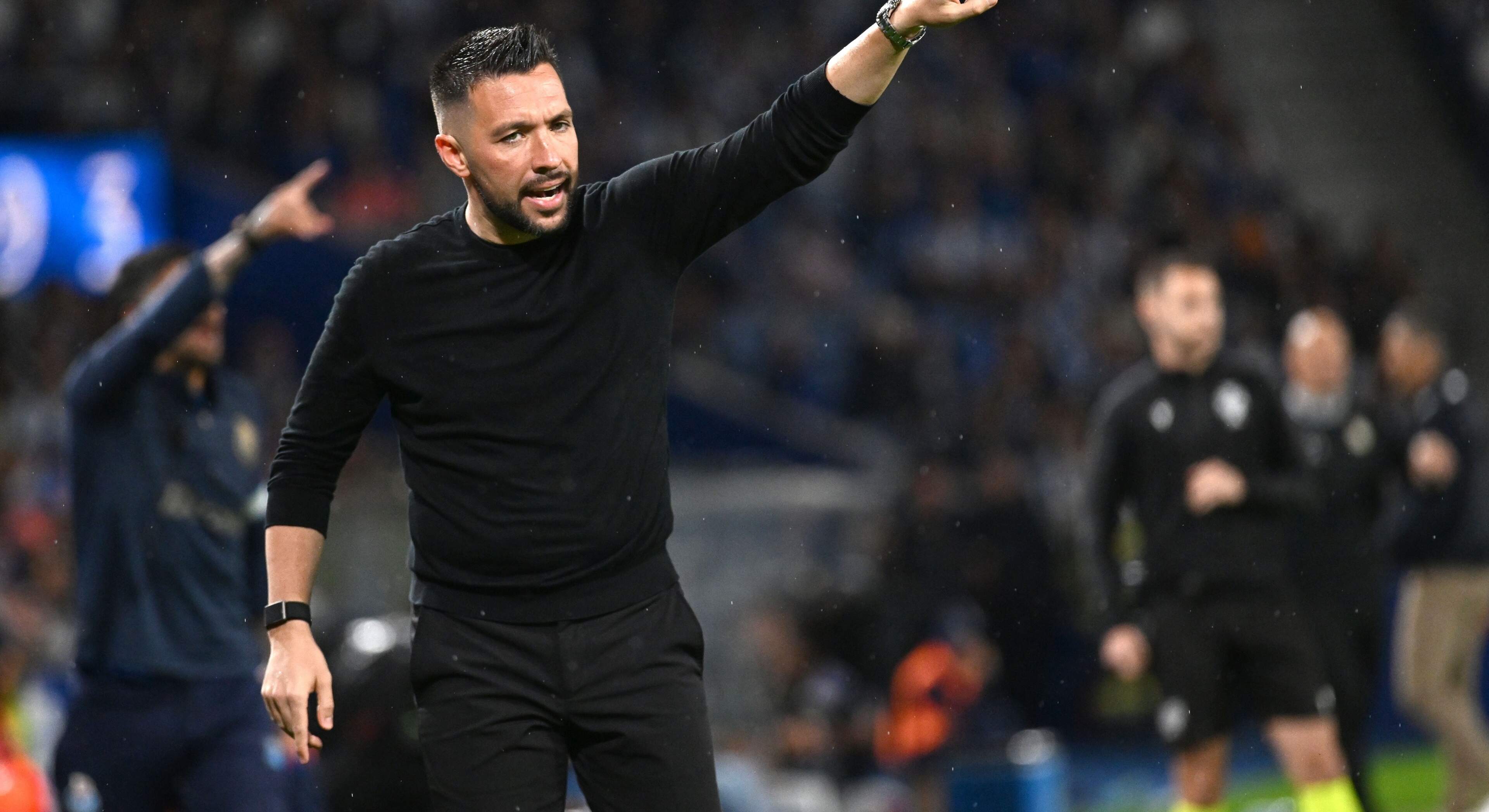 Francesco Farioli flikt het wel met FC Porto: Italiaan pakt met Portugese topclub eerste titel sinds 2022