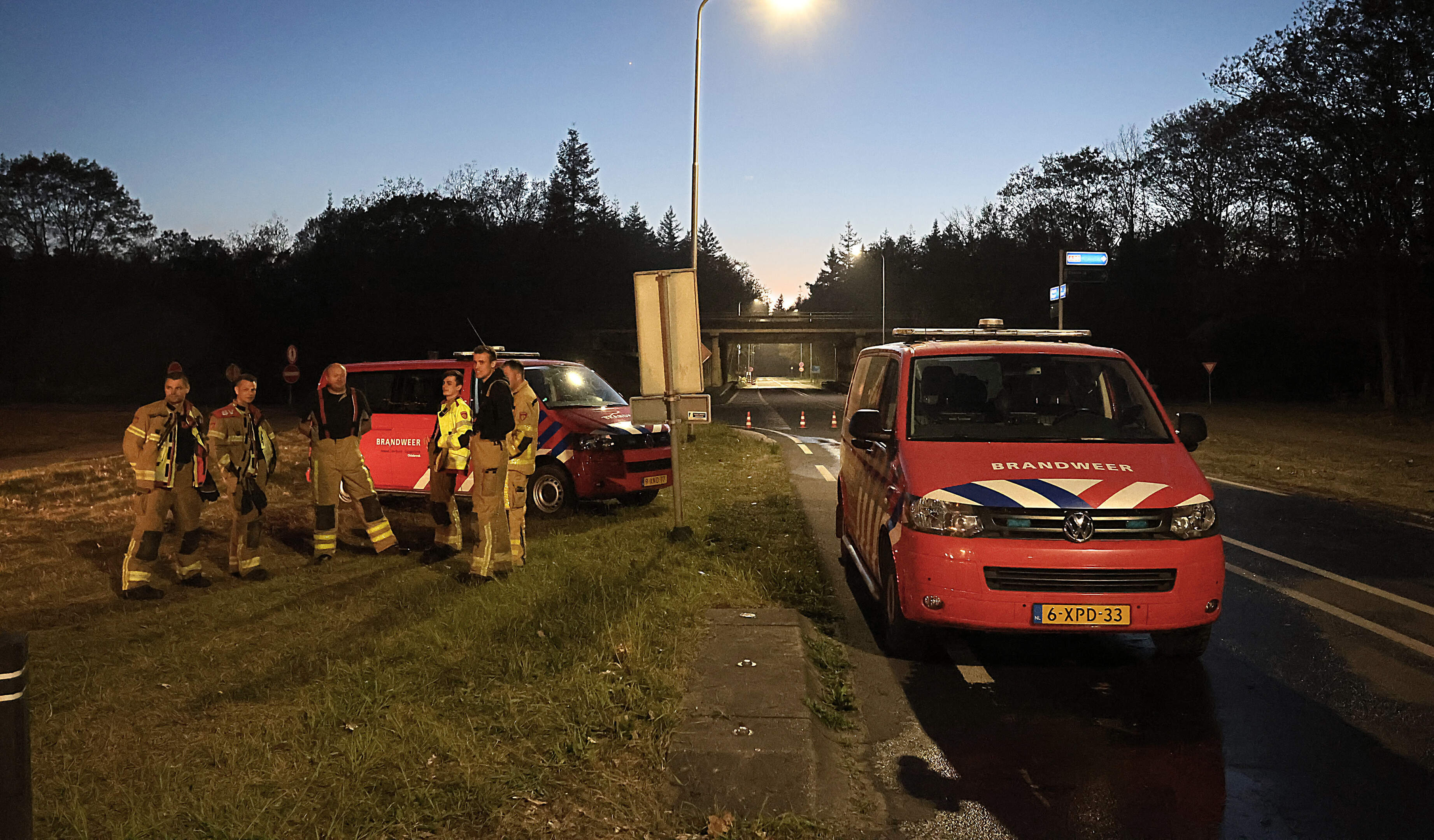 Spookgebied rond brandhaard ’t Harde: ’Hier mag niemand in, veel te gevaarlijk!’