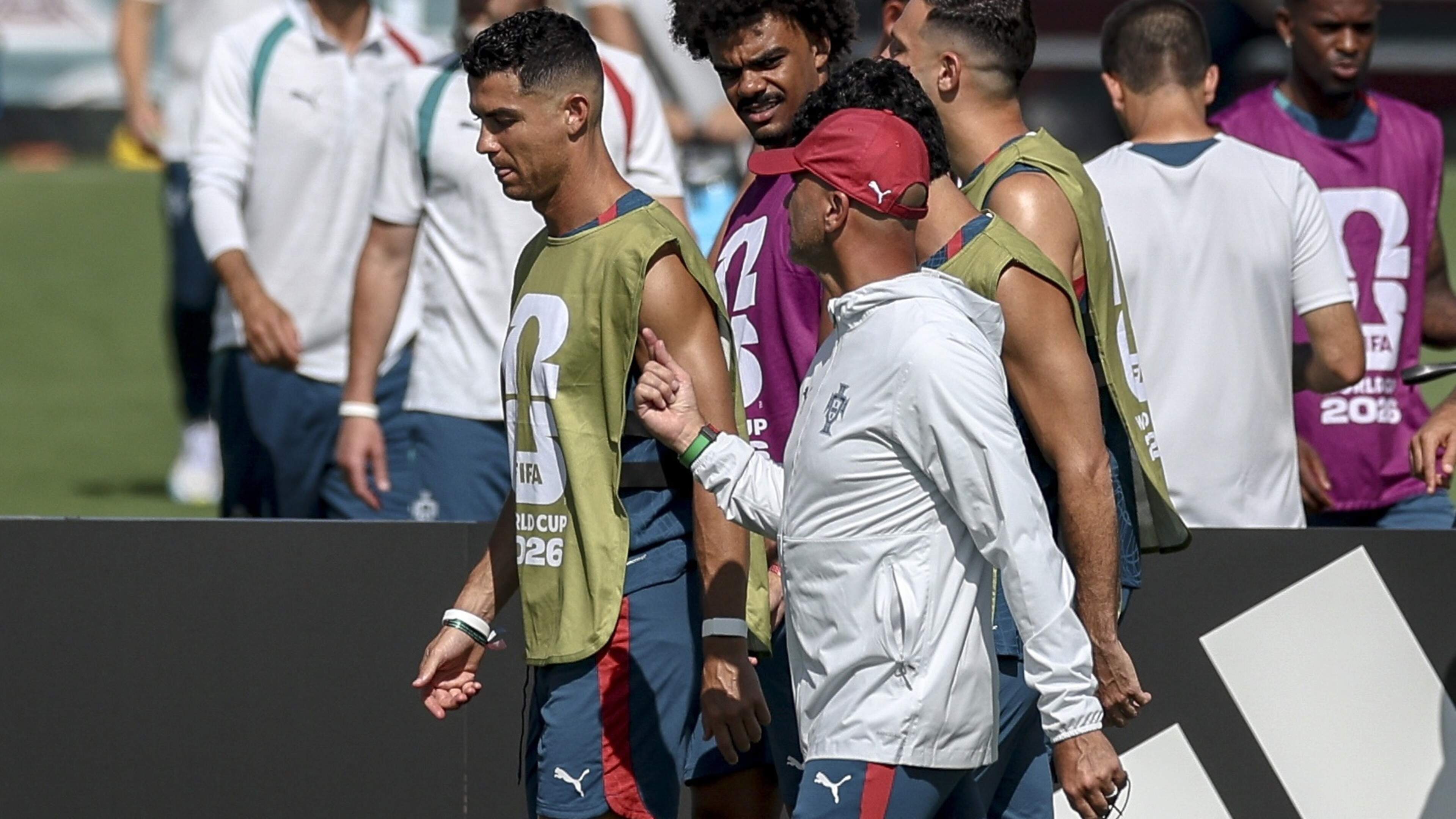 LIVE WK 2026 | Martinez houdt zich op de vlakte over rol Ronaldo bij Portugal; Hadj Moussa op de bank bij Algerije
