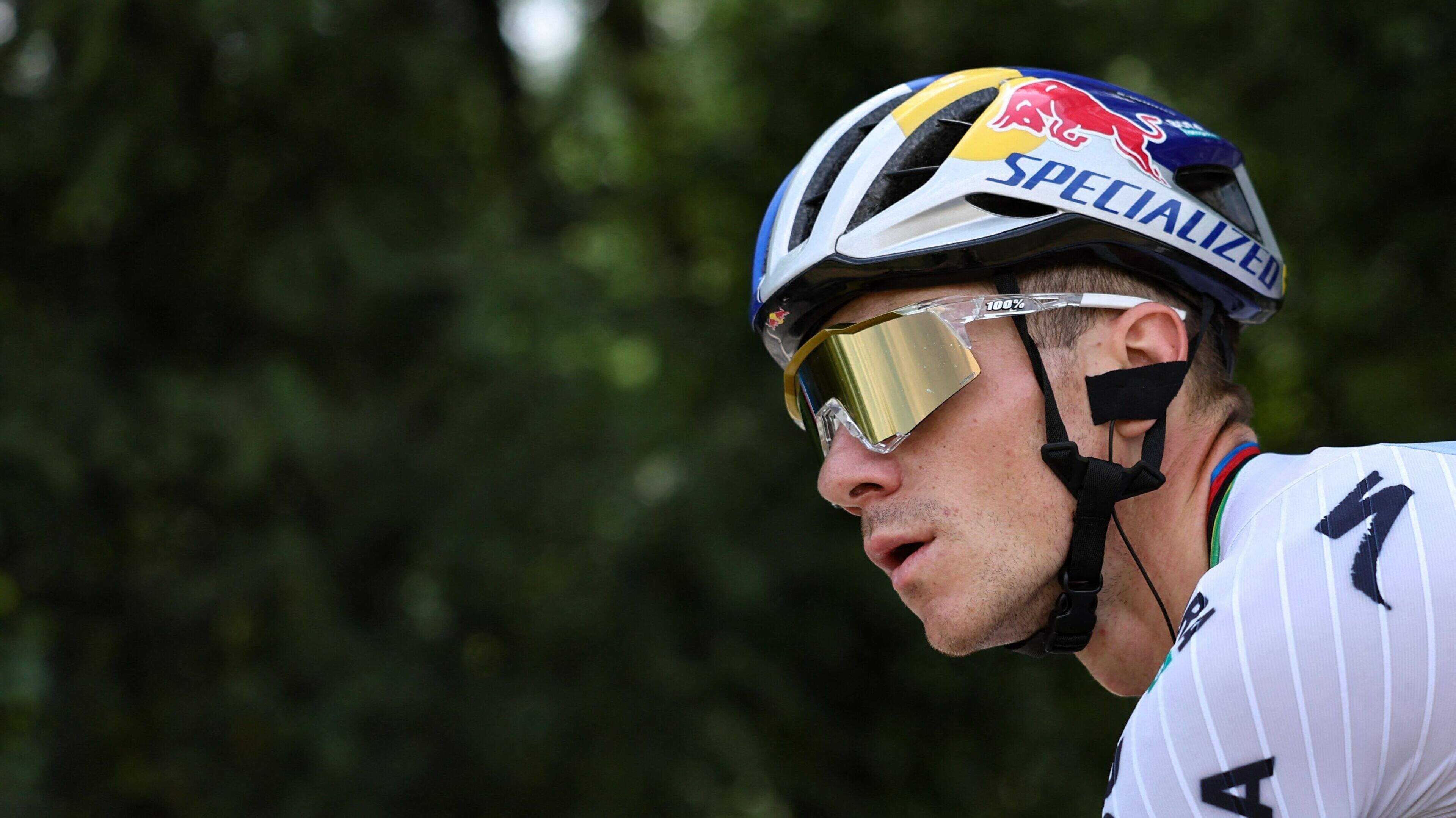 Remco Evenepoel klopt Tadej Pogacar in bergrit, opgave Jonas Vingegaard na val