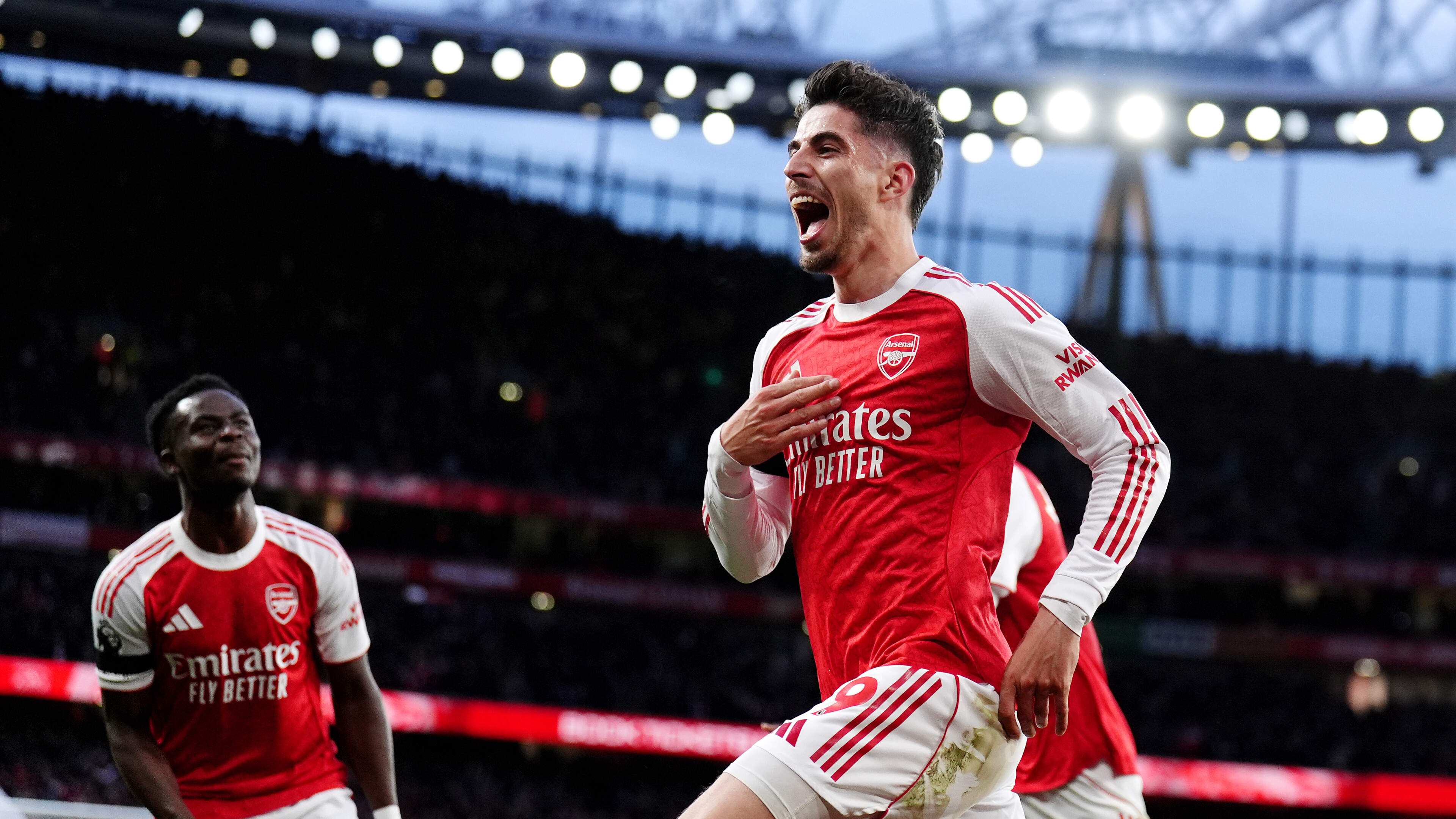 Engelse landstitel nu echt voor het grijpen: Arsenal klopt Burnley en legt druk vol bij Citizens