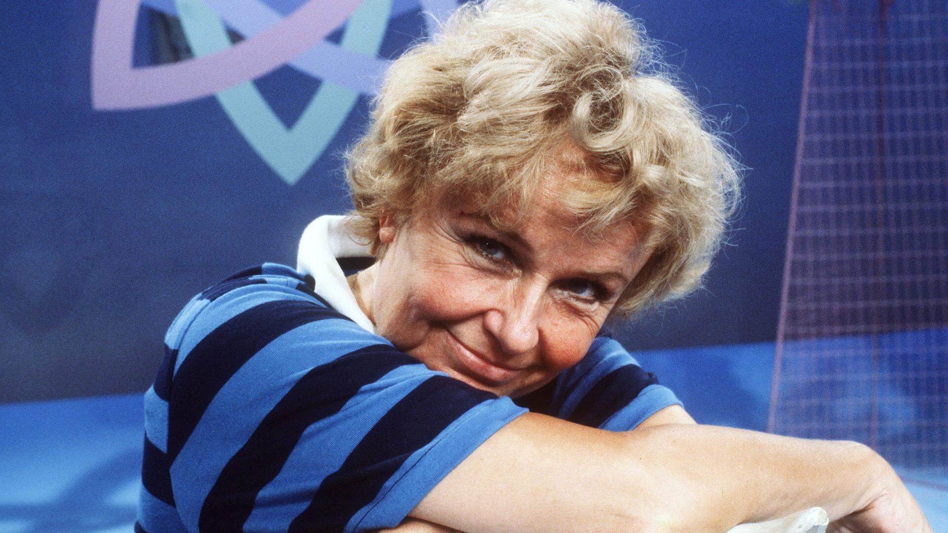 Kitty Knappert was van 1942 tot 1985 actief in het theater, op televisie en in de muziekwereld. 