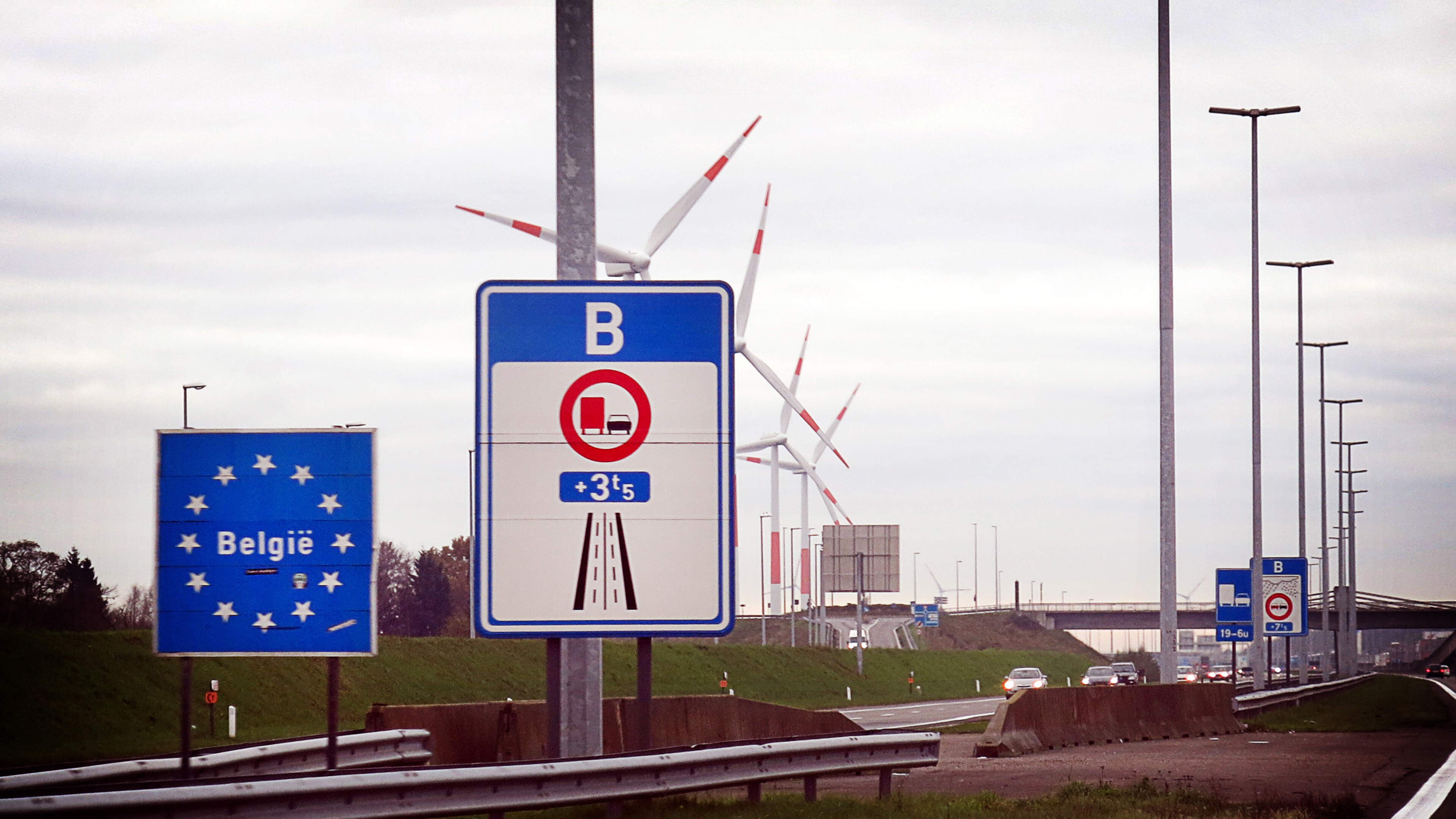 Buurlanden België kijken met argusogen naar omstreden plan voor invoering tolvignet