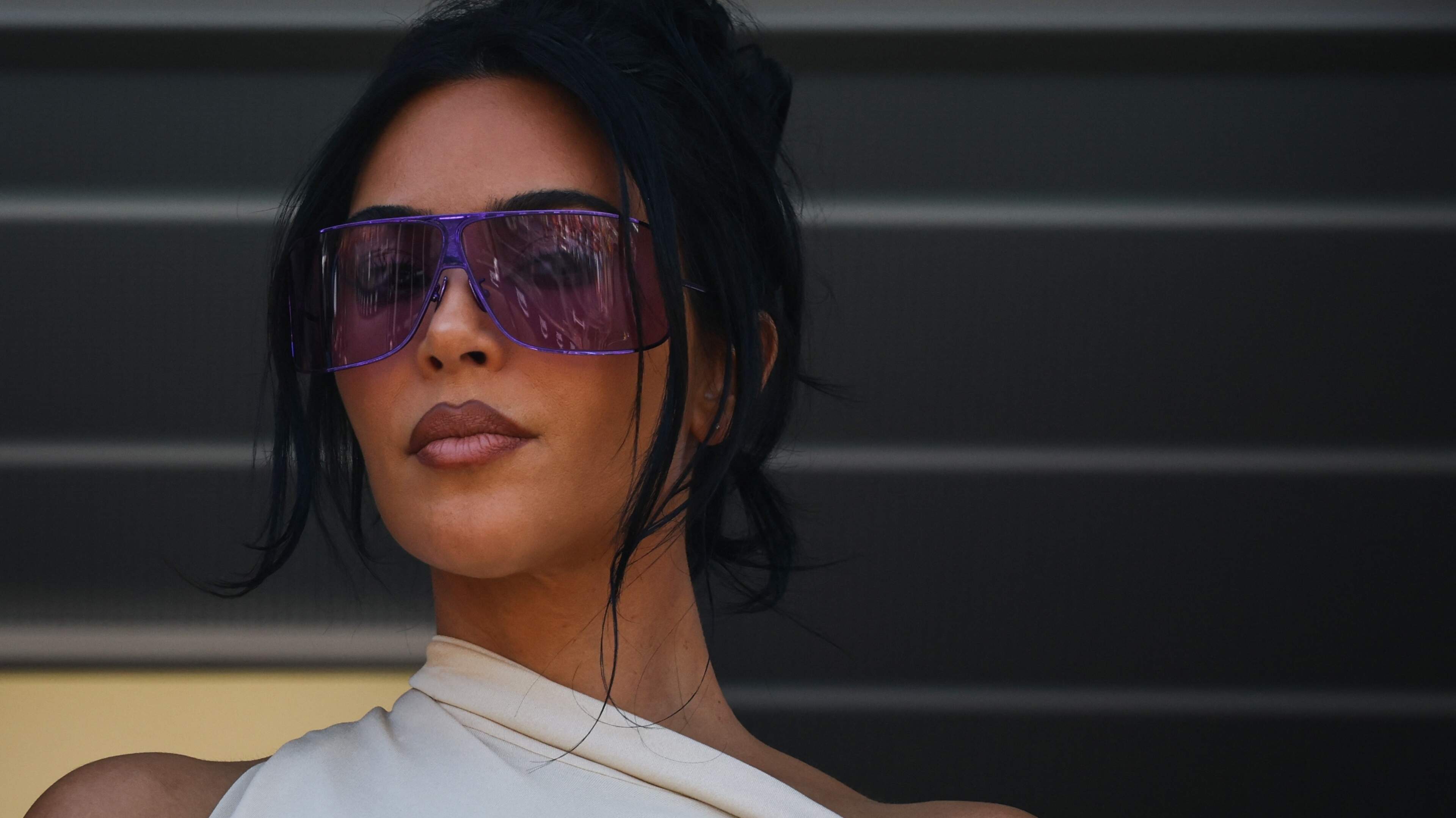 Kim Kardashian viert tweede plek Lewis Hamilton bij Grote Pr