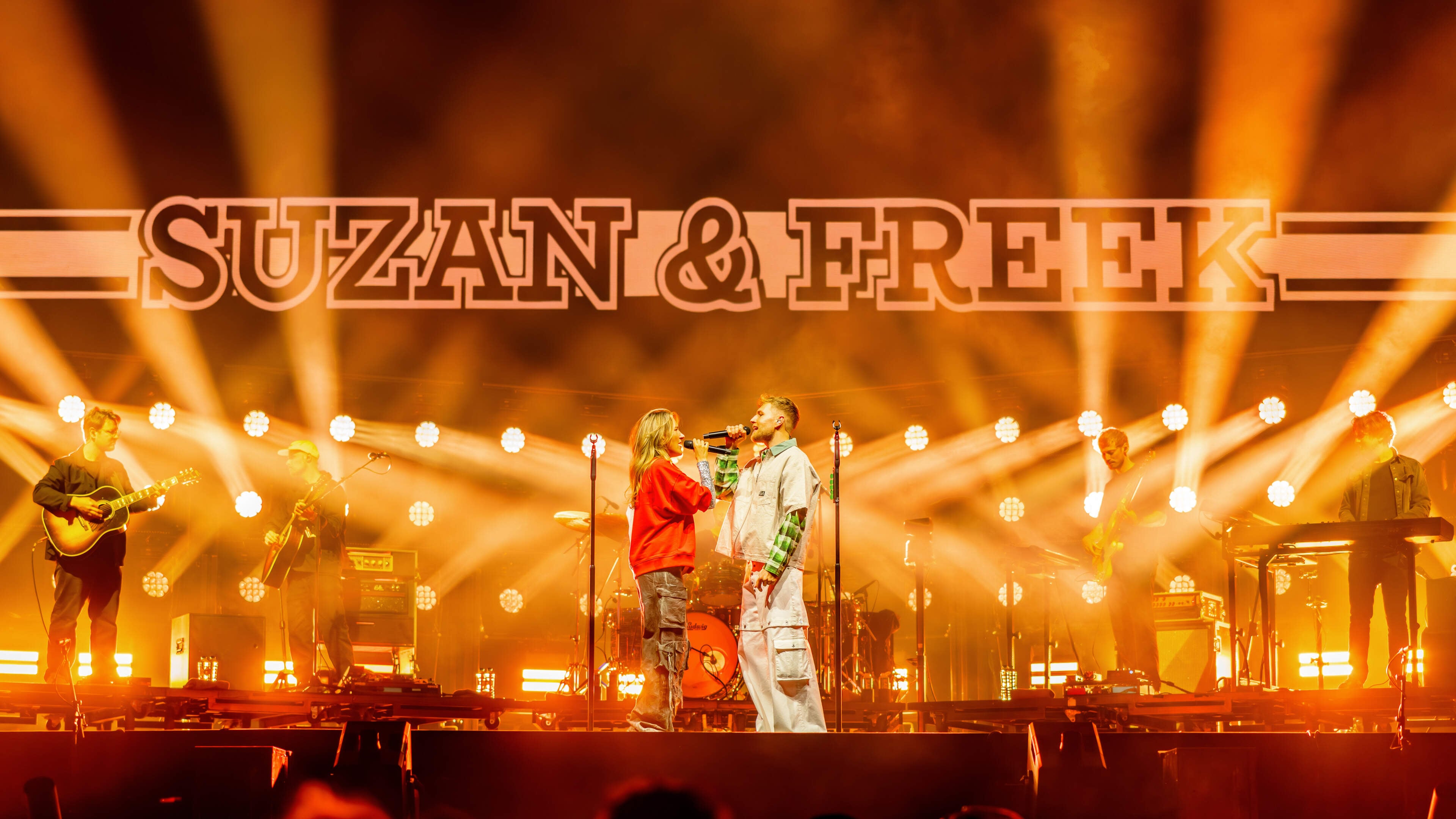 Brok in de keel bij Suzan en Freek op Paaspop bij eerste festivaloptreden: ’Heel emotioneel jaar’