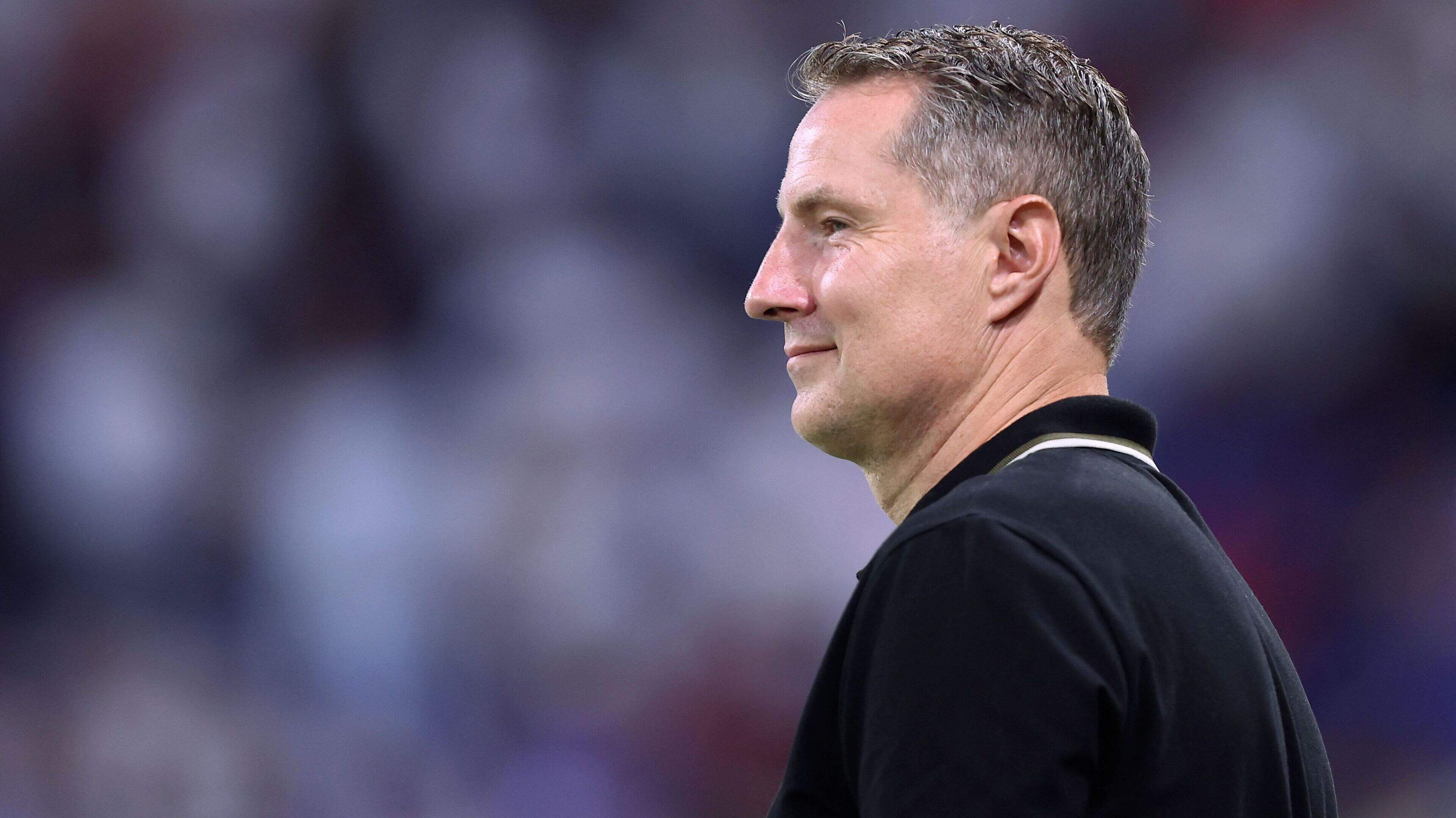 Oud-Feyenoord-trainer Brian Priske clasht na wedstrijd met fans Sparta Praag over gehate aanwinst