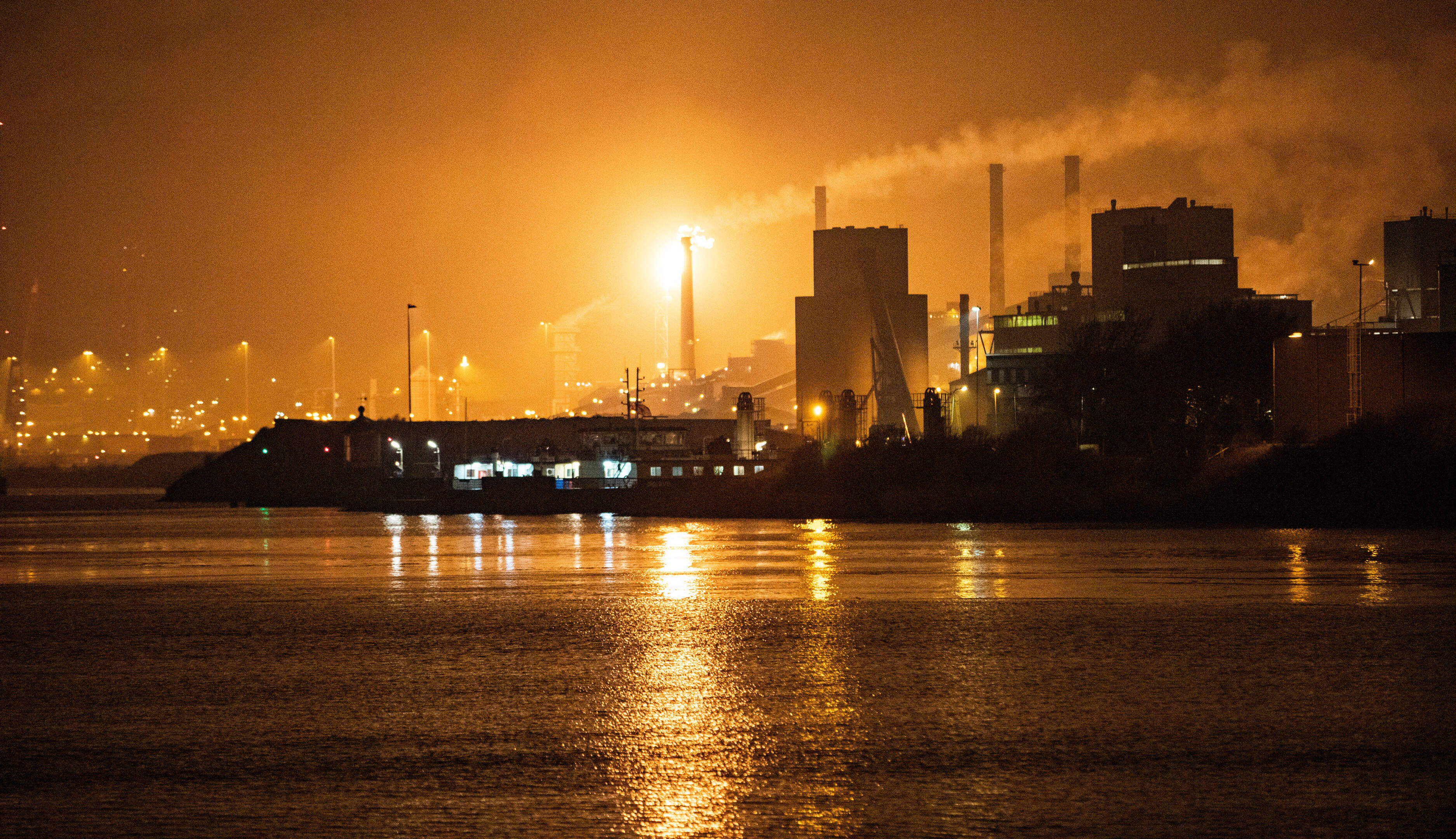 Meer orders  Nederlandse industrie om zorgen verstoring leveringen: ’Hamstergedrag’