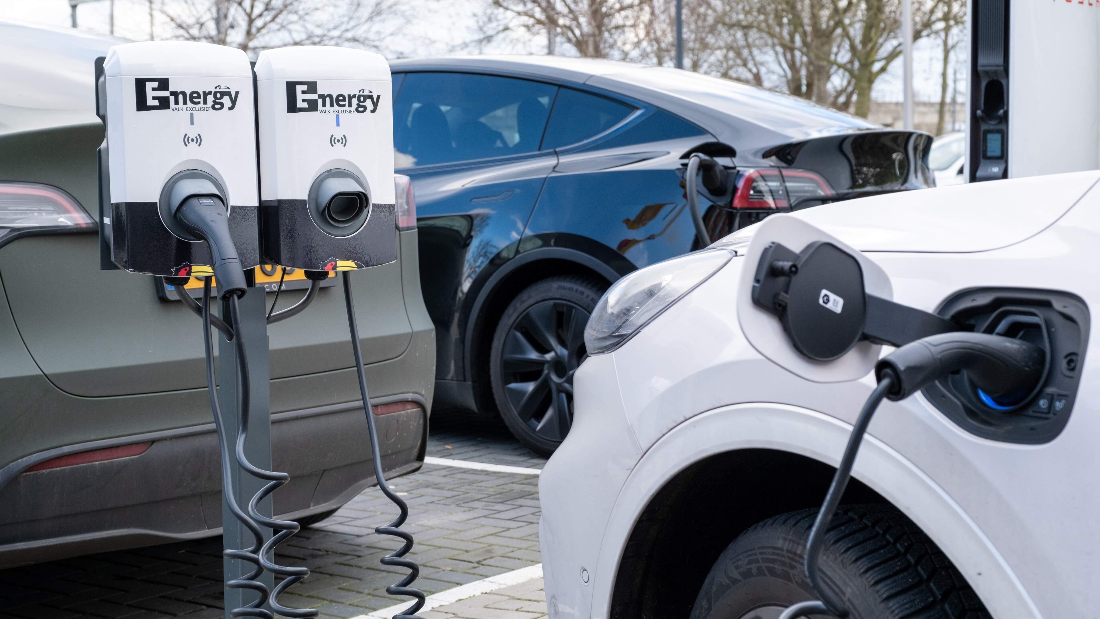 Is driving electric really cheaper with current gas prices? Here’s the deal