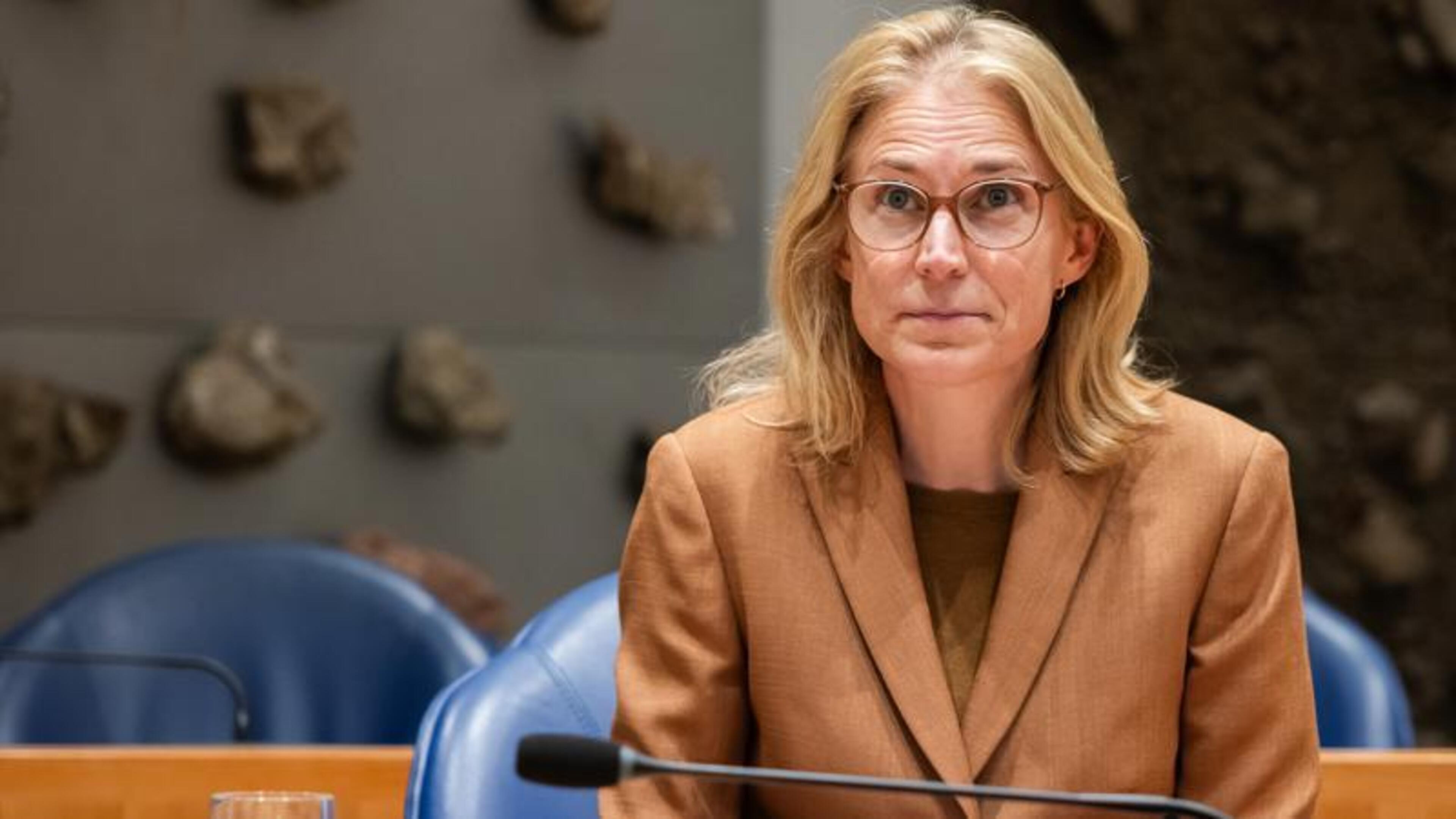’Collega’s zien geen verbetering bij minister Boekholt’