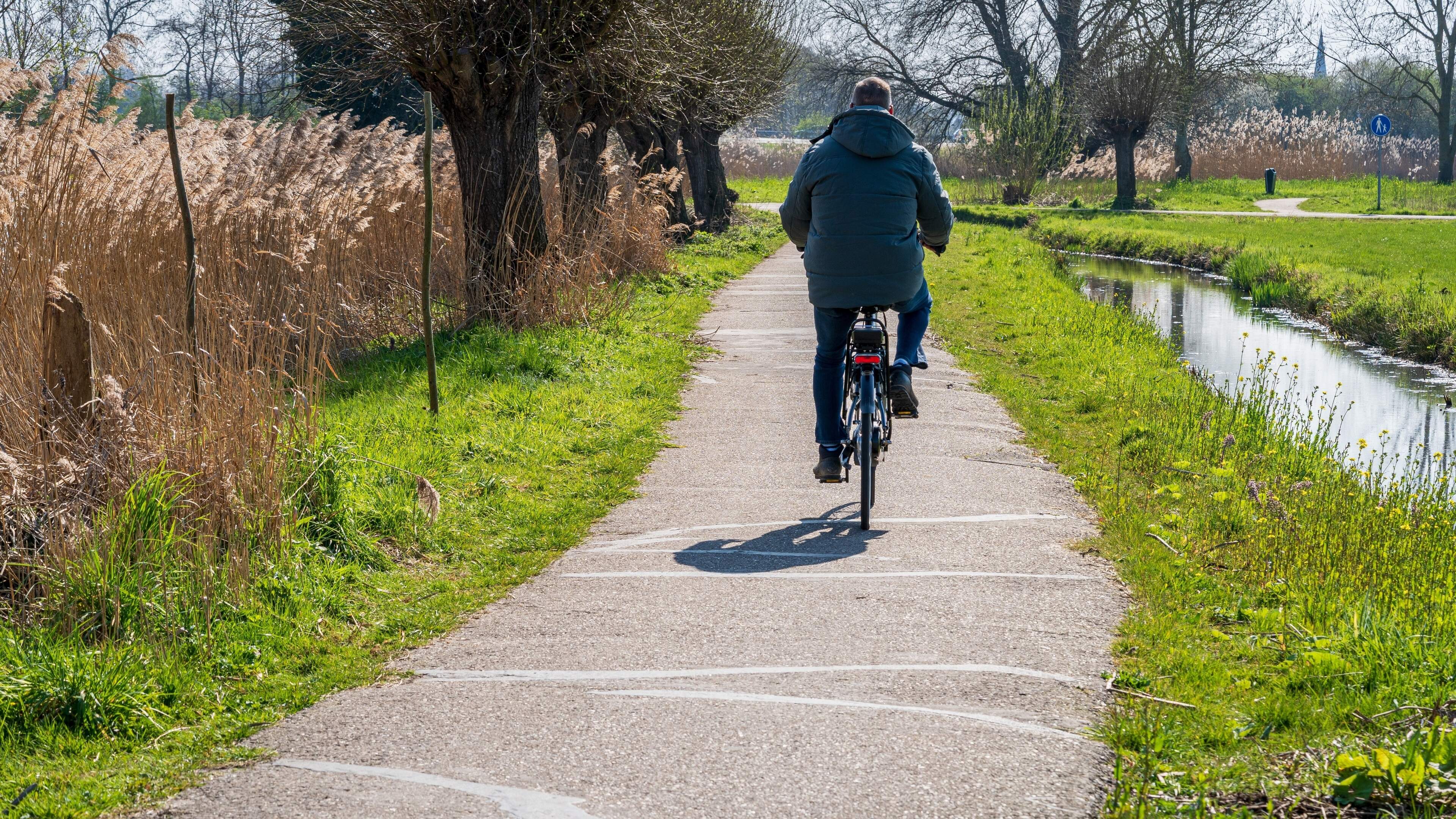Enkele regenbuien, maar de zon komt op Eerste Paasdag ook vaker tevoorschijn