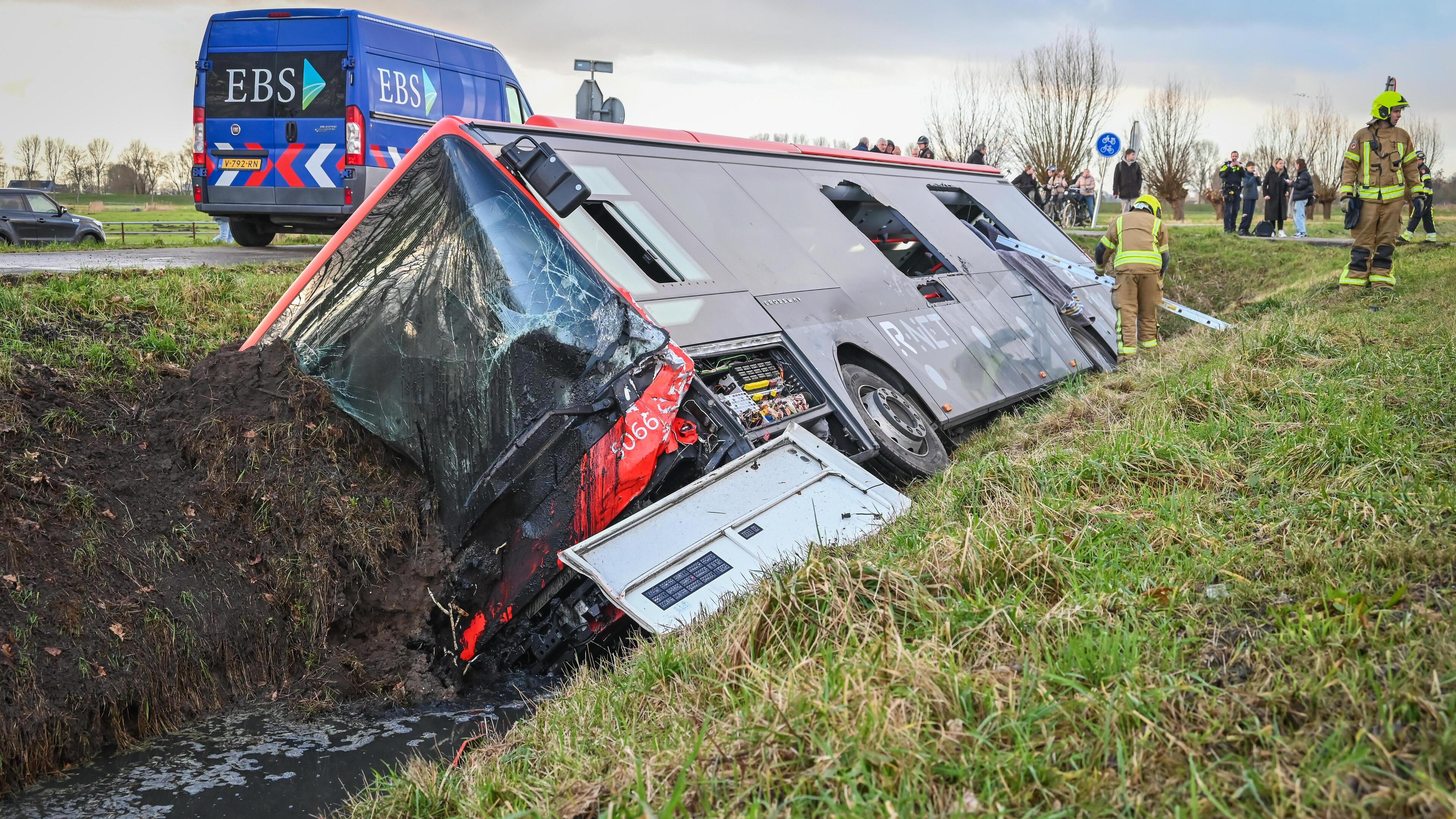 Scholiere (15) op intensive care na busongeluk in Zwartewaal