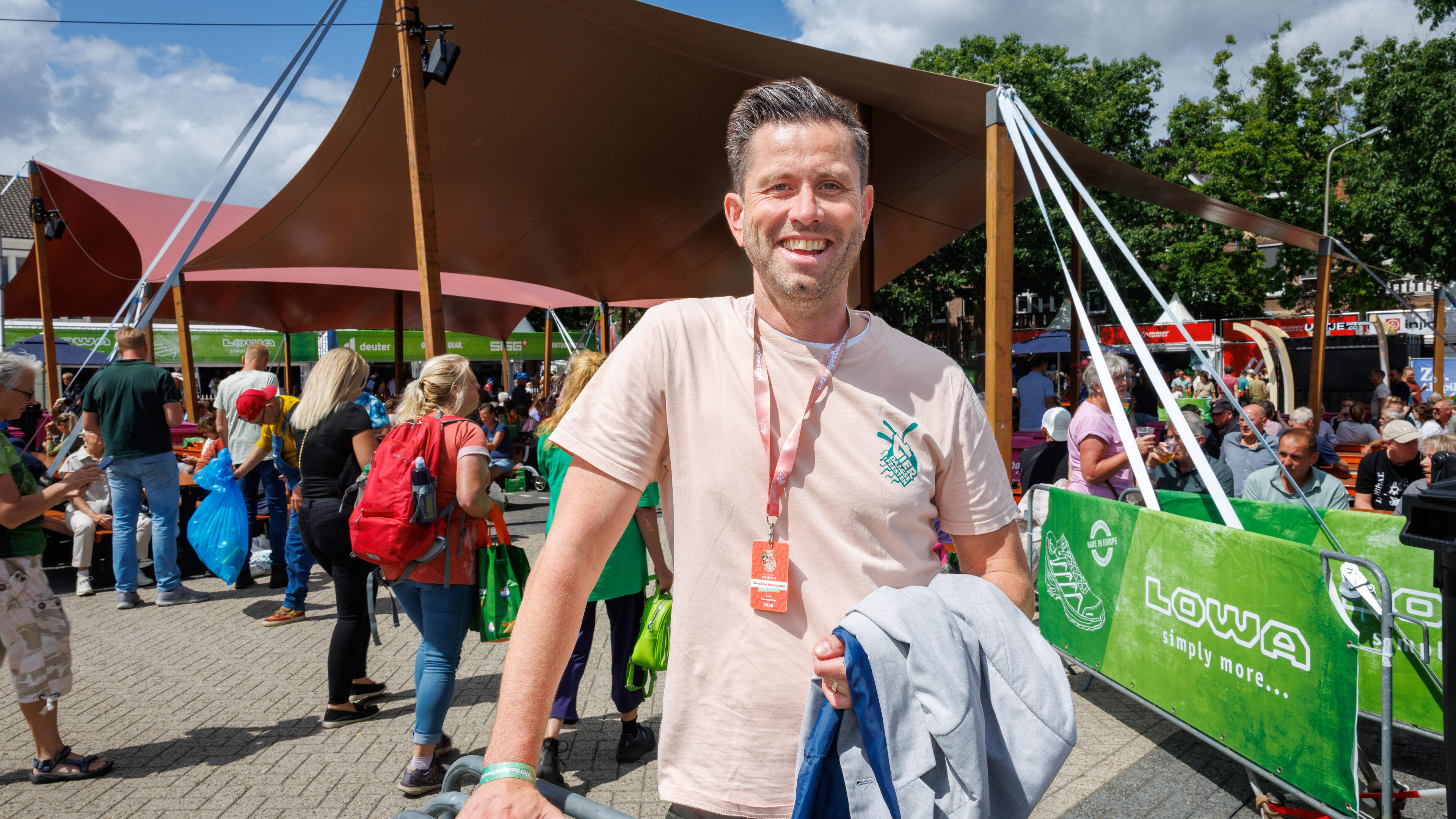 Uit de kluiten gewassen Vierdaagsefeesten aan hun grens: ’De saamhorigheid en kneuterigheid zijn zoek’