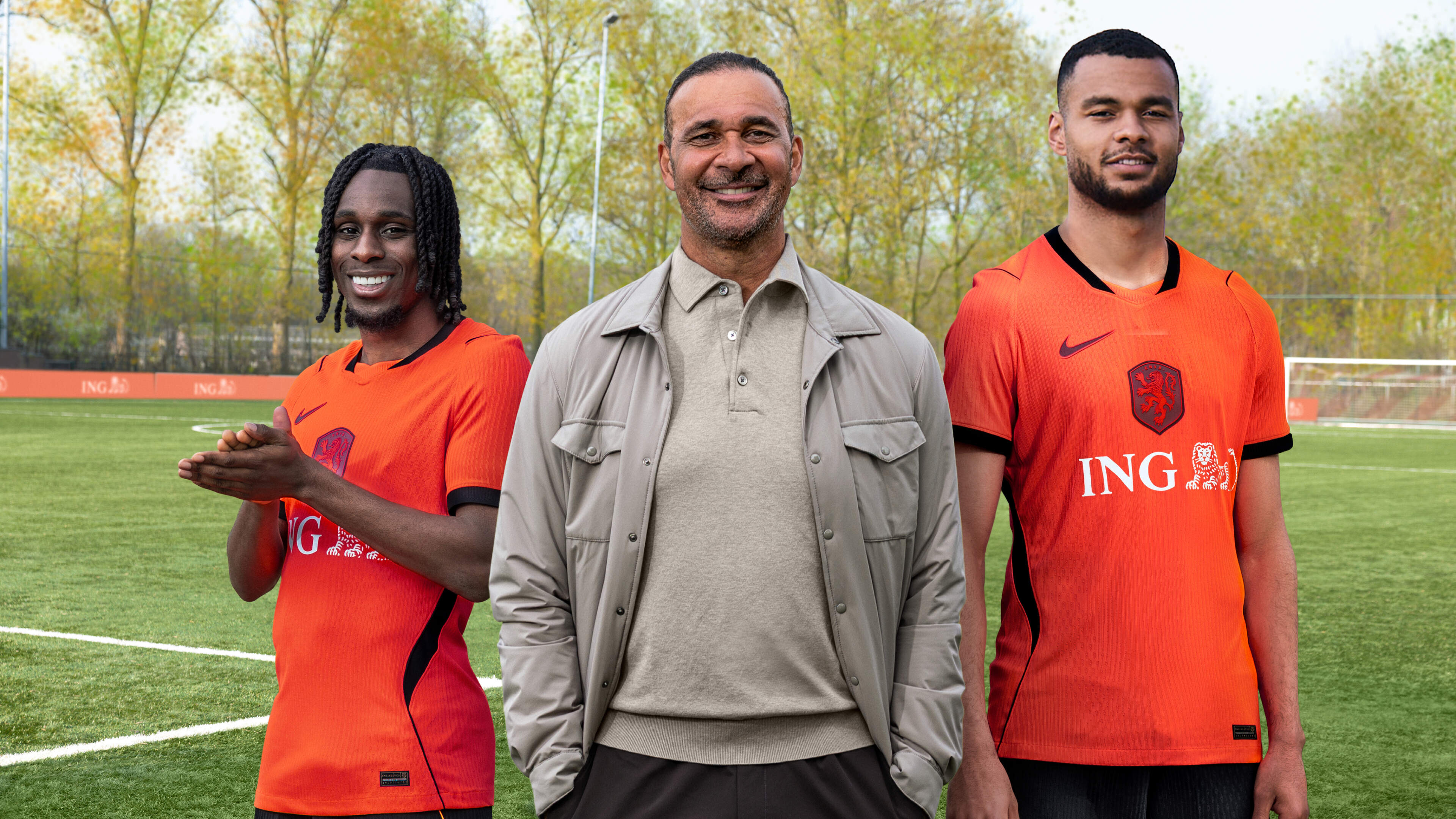 Ruud Gullit, Cody Gakpo en Jeremie Frimpong binden strijd aan met ’pure haat’ tegen profvoetballers: ’Als je over die grens gaat, wordt het bitter en gemeen’