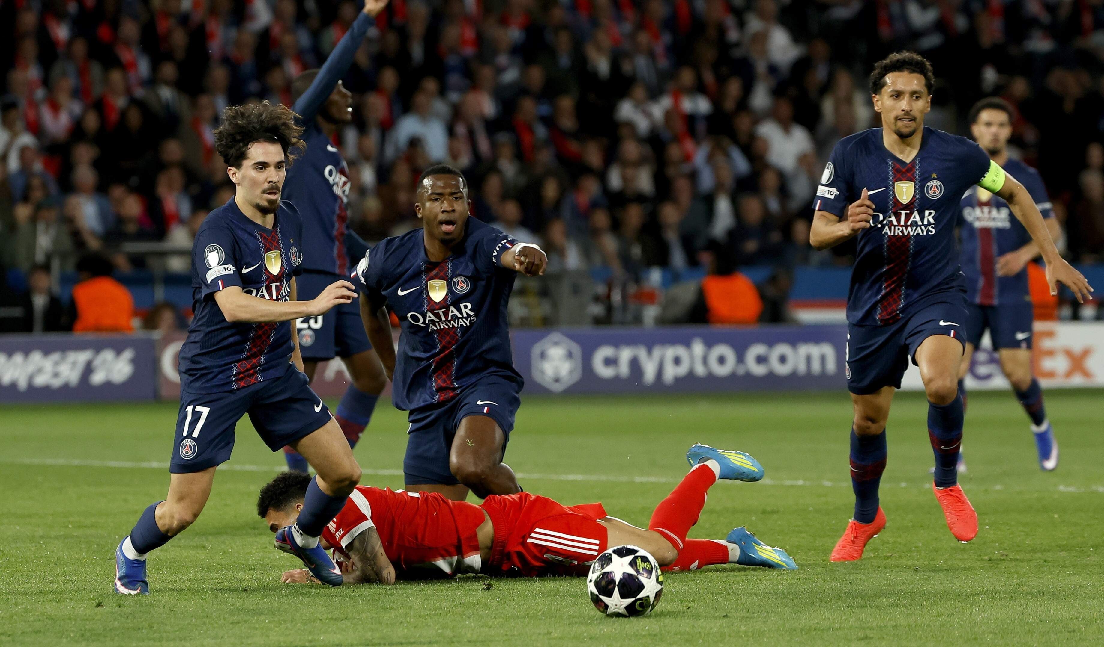 LIVE Champions League: PSG komt razendsnel naast Bayern in heerlijke fase vol kansen