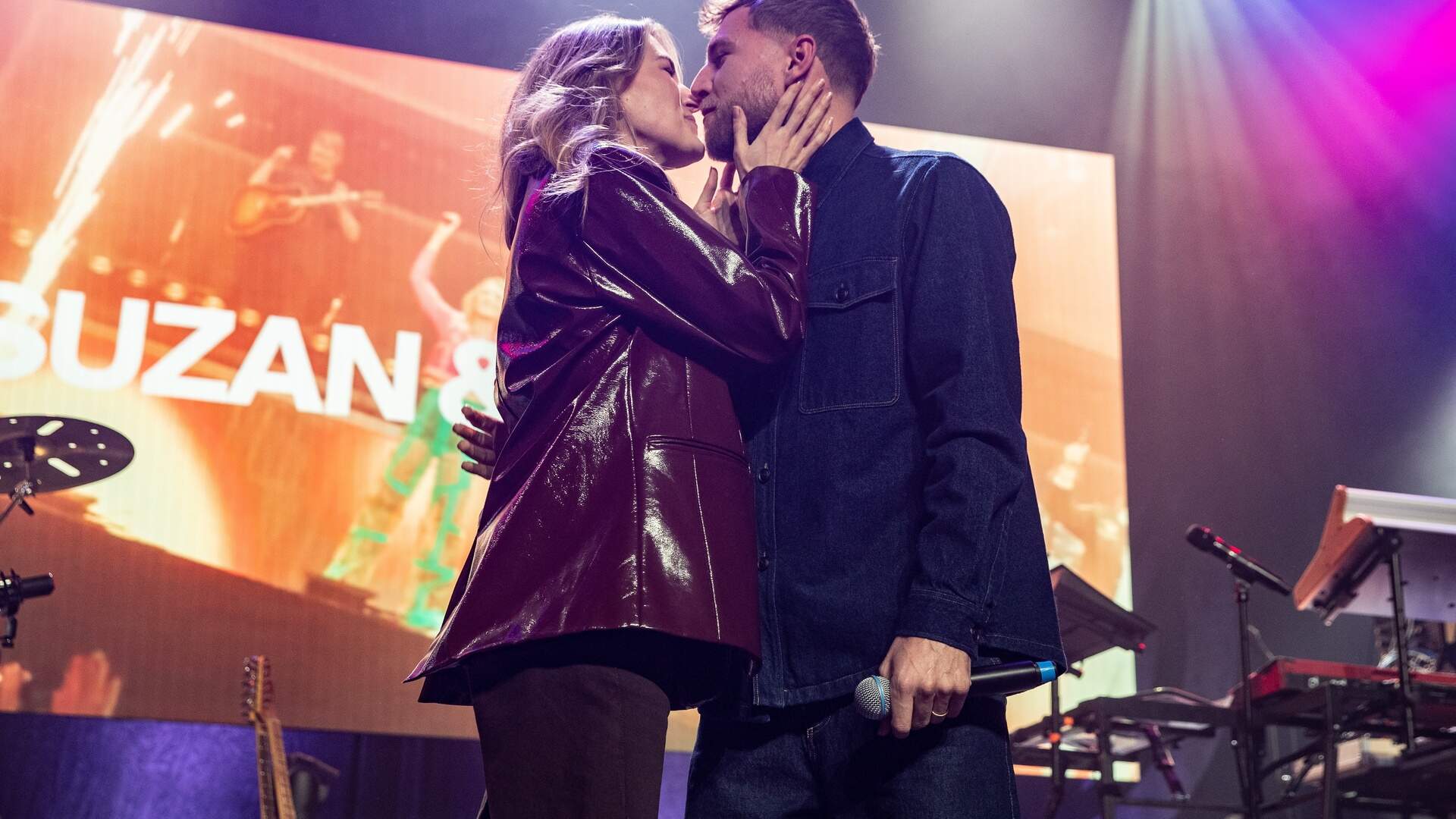 Suzan và Freek đã nhận được giải thưởng Pop Prize 2025 tại Eurosonic Noorderslag vào đầu năm nay.