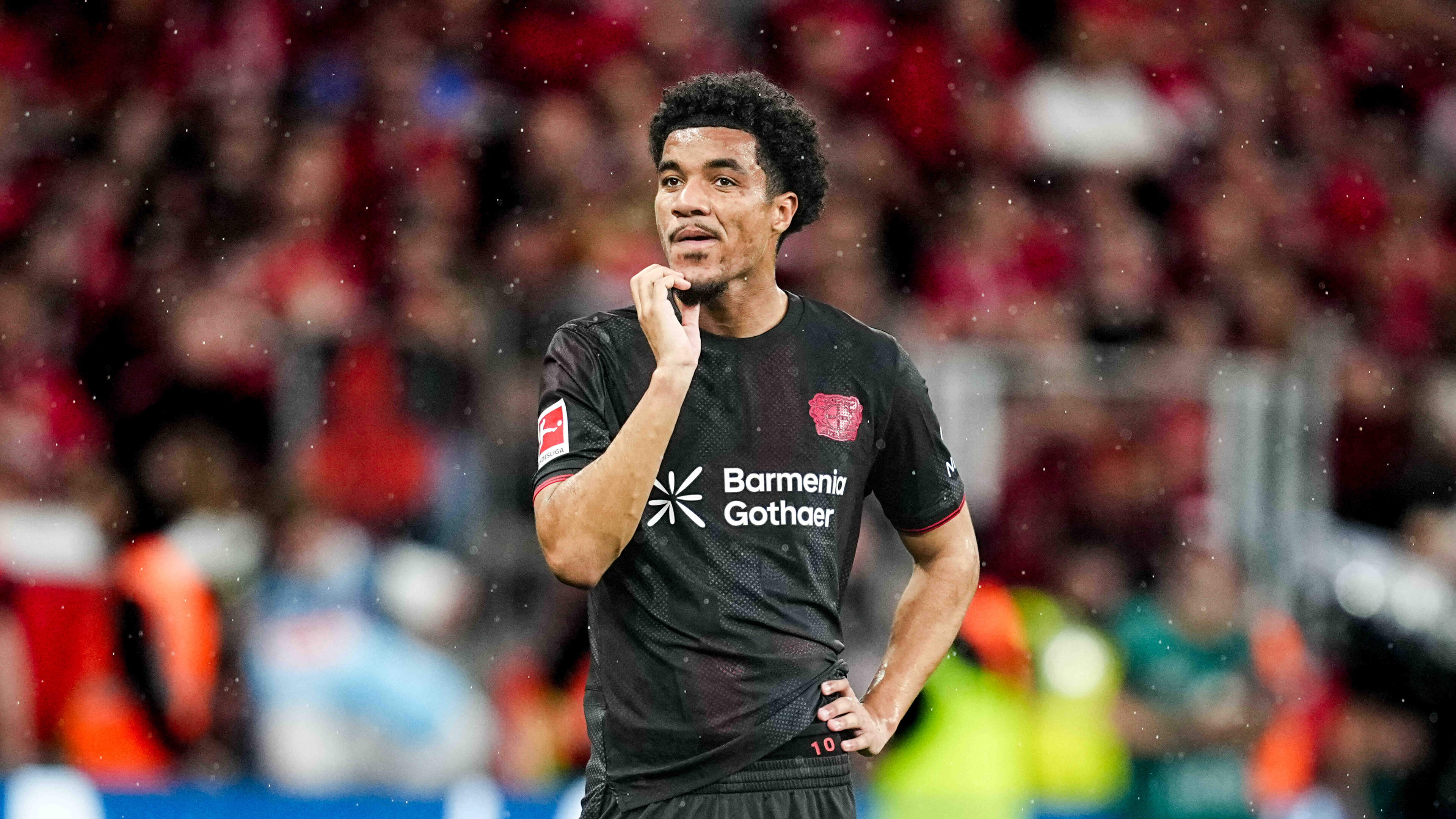 Oud-PSV’er Malik Tillman haalt uit naar Bayer Leverkusen én supporters: ’Geen steun ervaren’