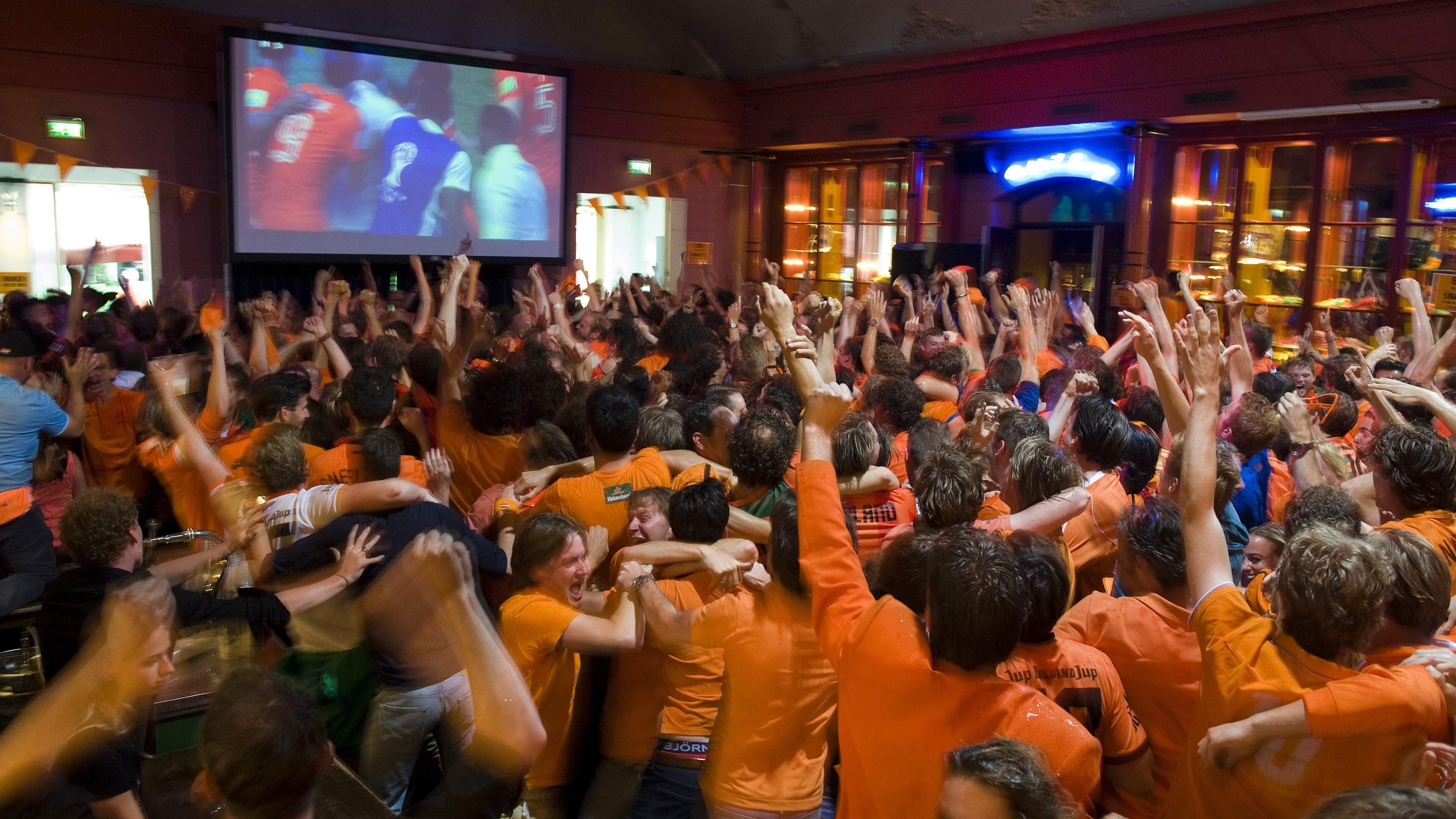 Amsterdamse kroegen mogen langer openblijven tijdens WK voetbal