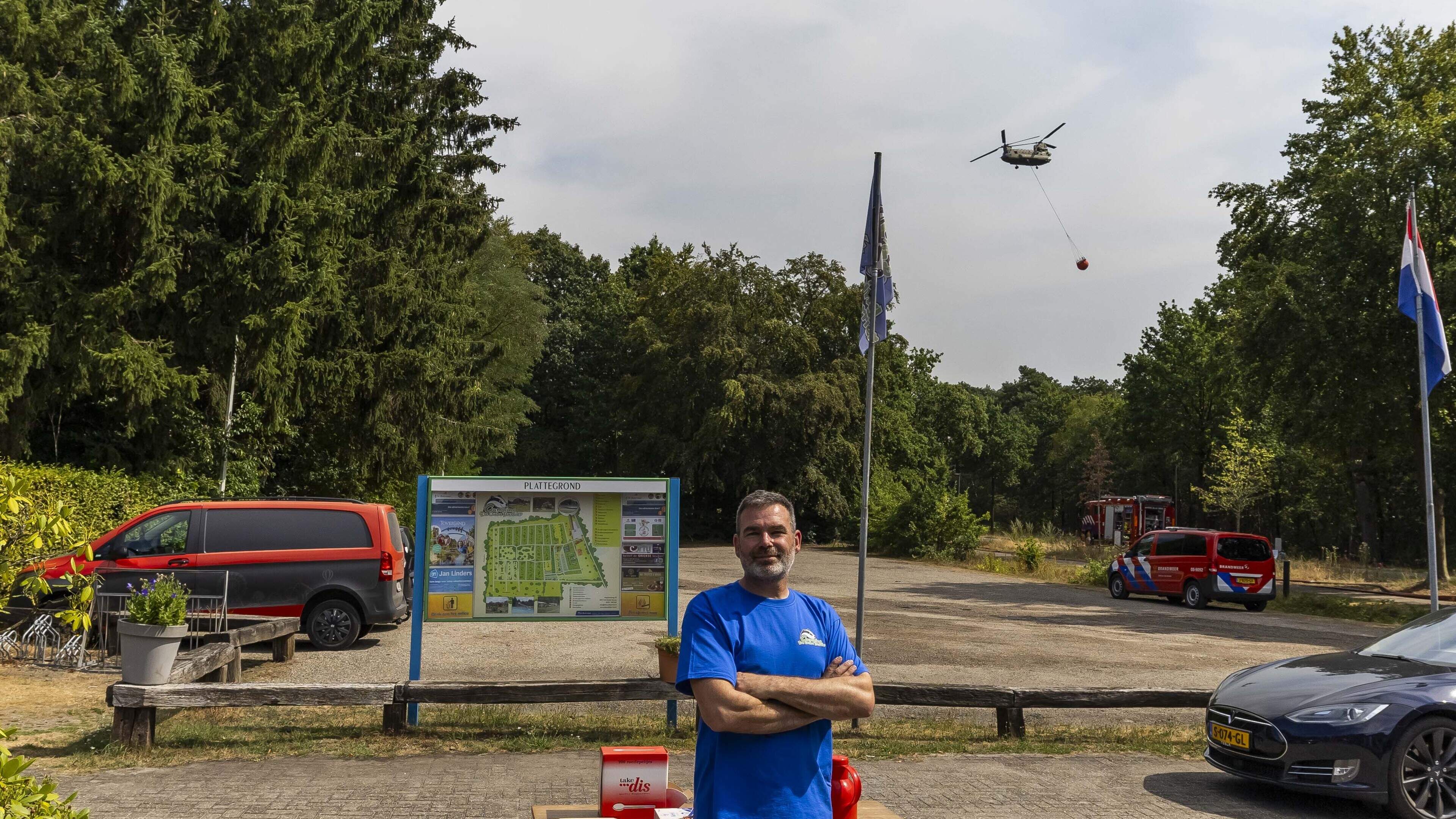 Bosbrand Noord-Limburg houdt honderden spuitgasten bezig, camping in gevarenzone: ’Vuur heel lastig 