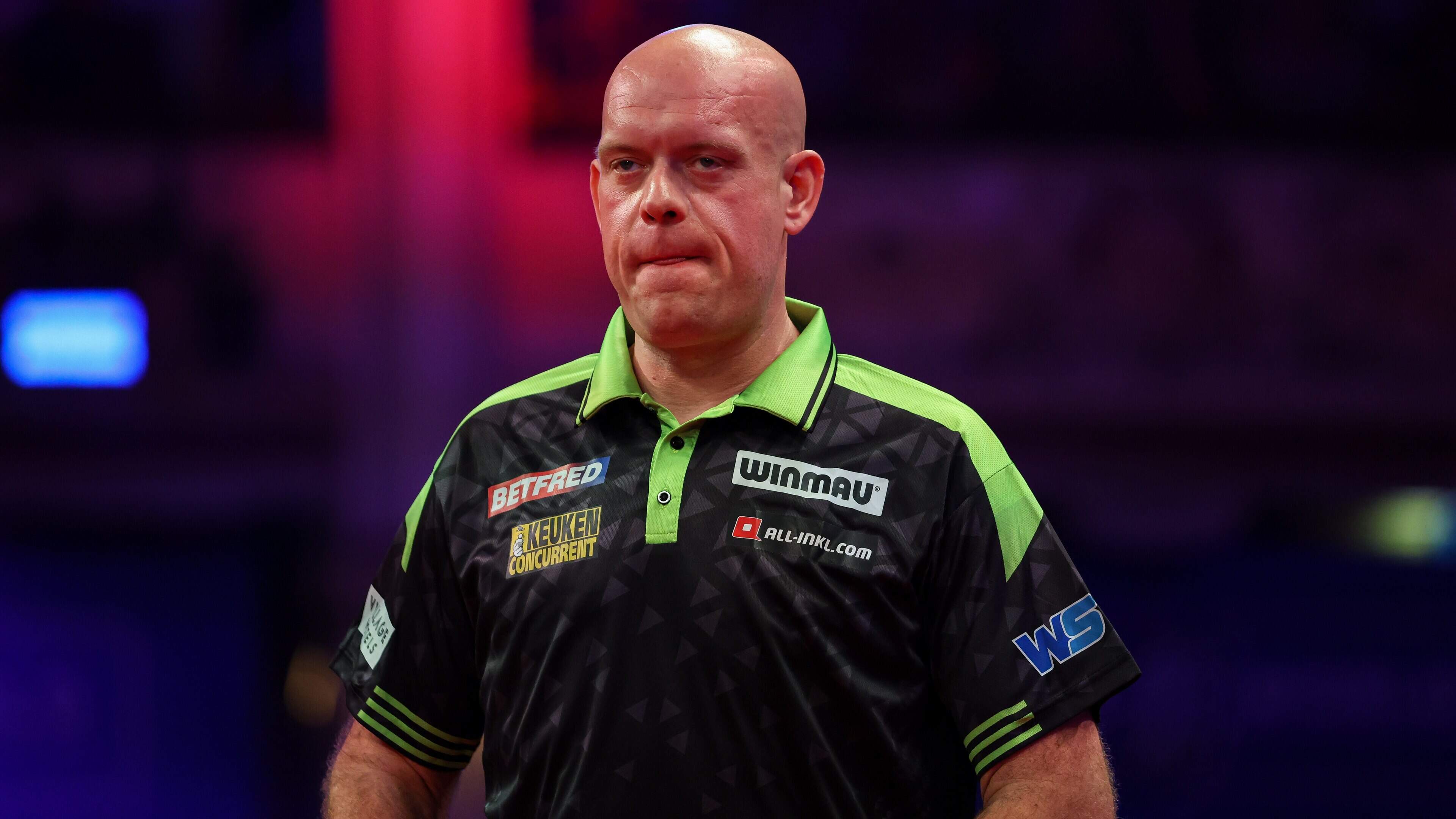 Michael van Gerwen wint ondanks laagste gemiddelde in zestien (!) jaar, maar sneuvelt tegen Jeffrey de Graaf bij Players Championship in Duitsland