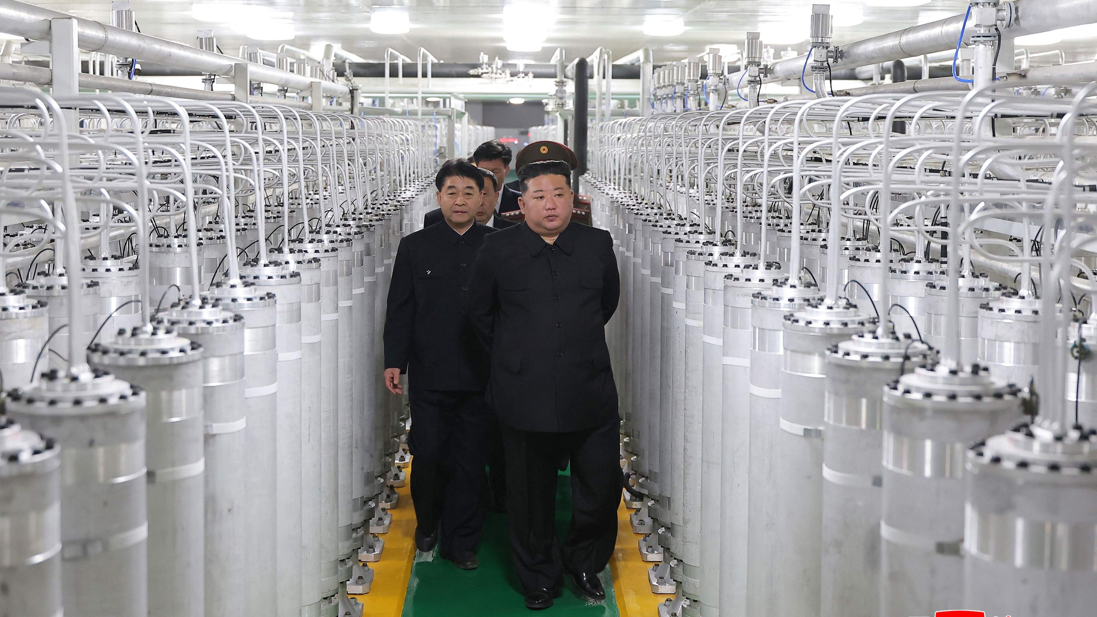 Foto’s uit nucleair complex op geheime locatie: Kim Jong-un vindt tijd rijp voor ’grotere plannen’ met kernarsenaal