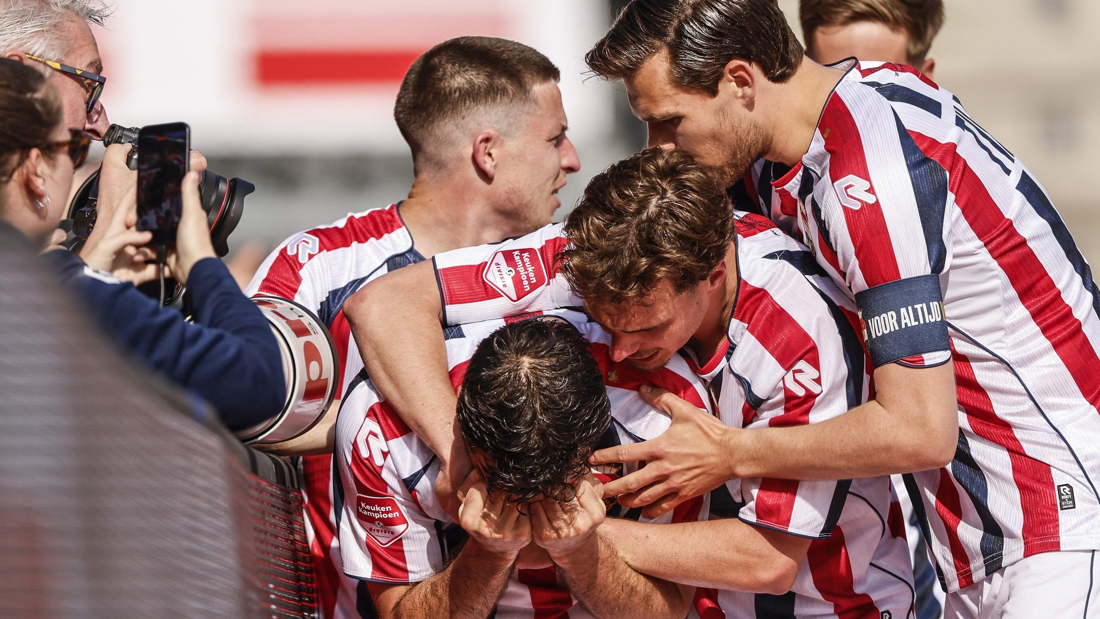Emotioneel moment in Tilburg: uitgerekend Mounir El Allouchi scoort voor Willem II na verlies dochter