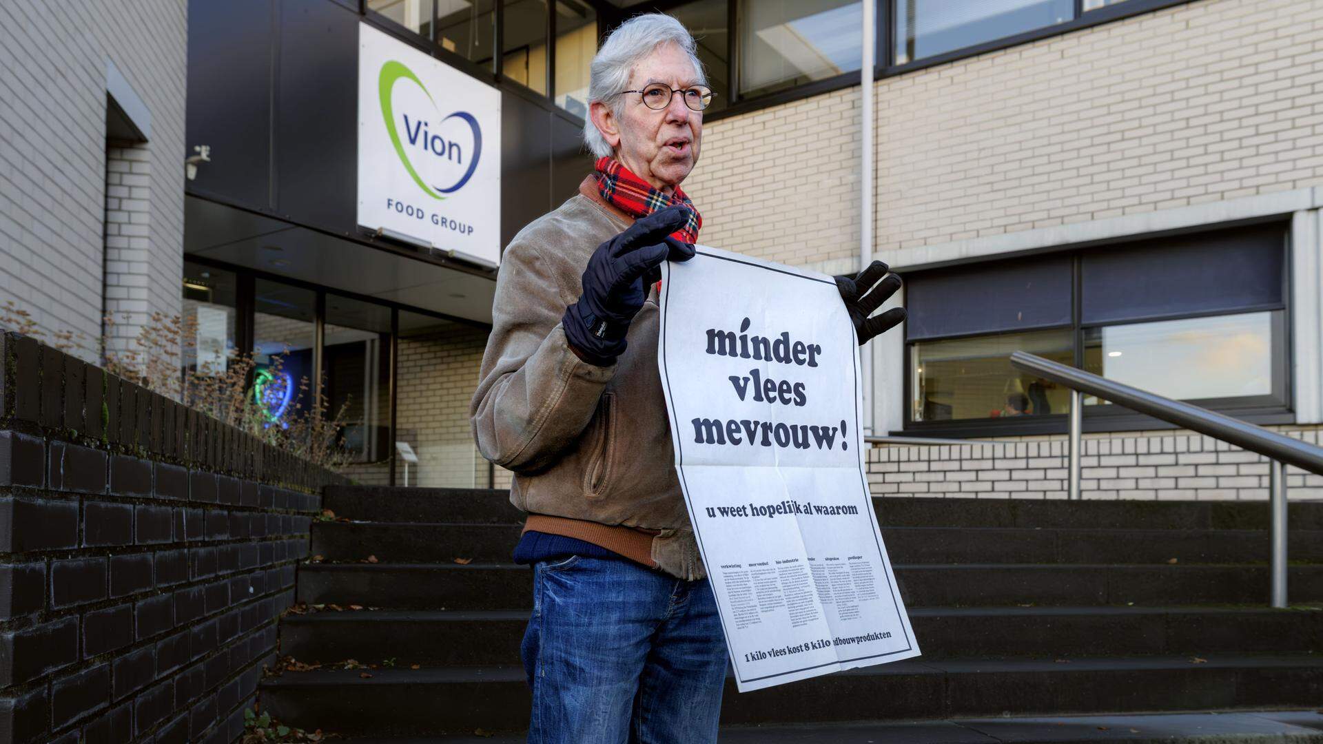 Een actie van milieudefensie bij vleesverwerker Vion. 