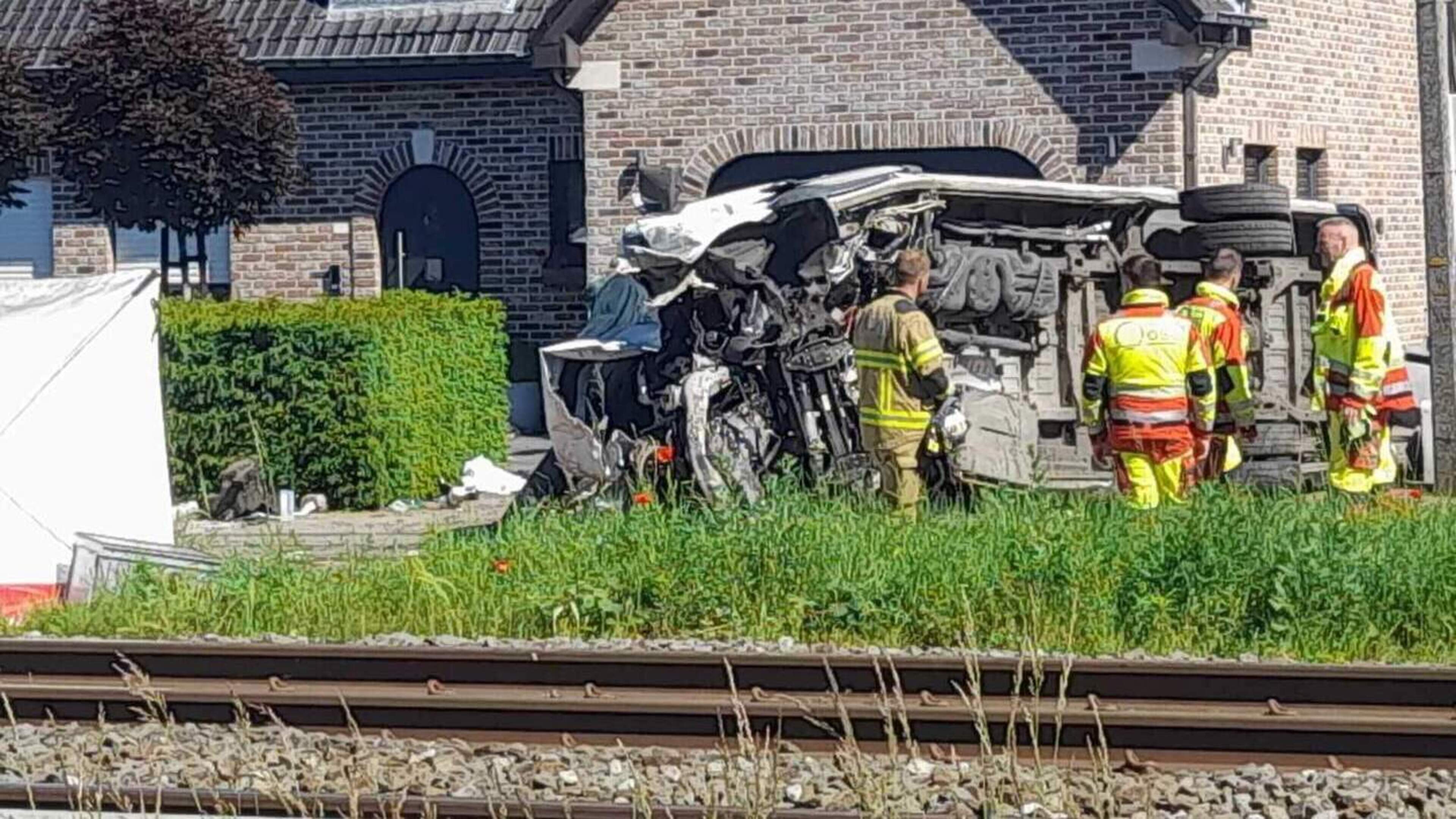 Oorzaak ongeluk schoolbus België nog steeds onduidelijk na autopsie chauffeur