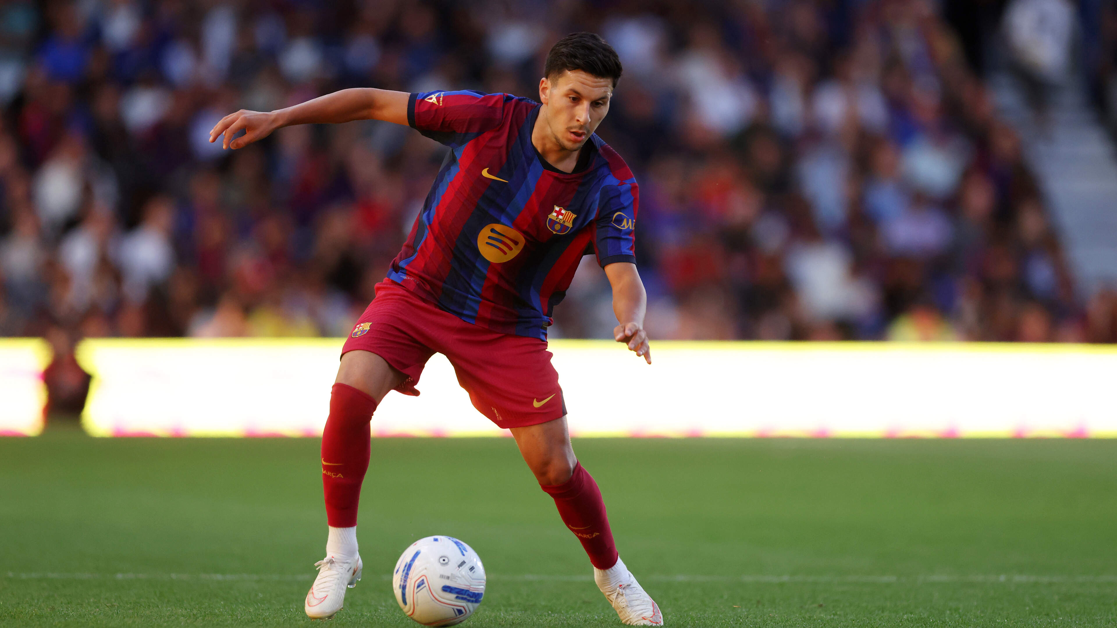 FC Barcelona-aanvaller Roony Bardghji scheurt voorste kruisband af