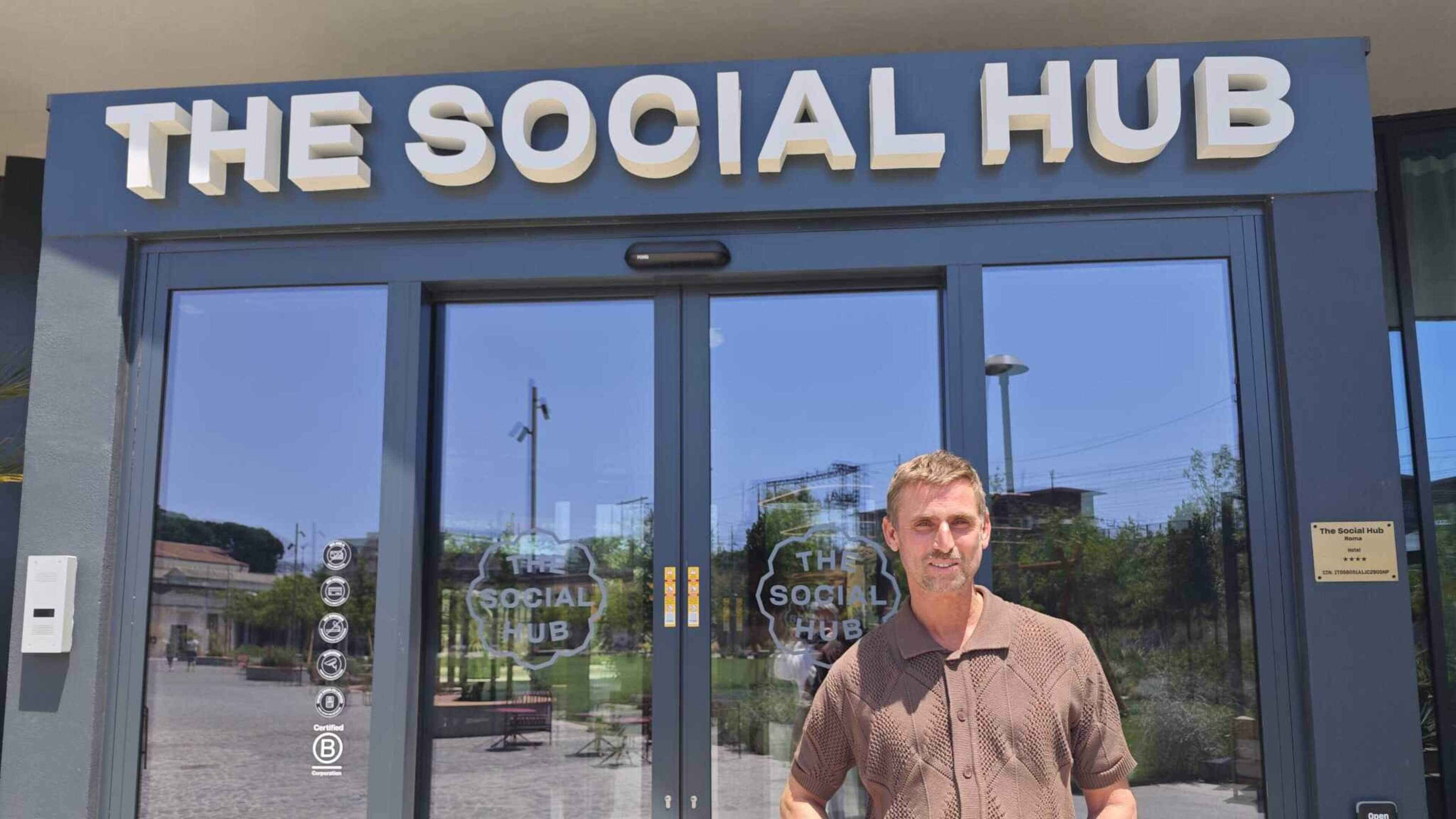 Rotterdammer Frank Uffen opent grote The Social Hub-vestiging in Rome: ’Het is net een Hollywood-decor’