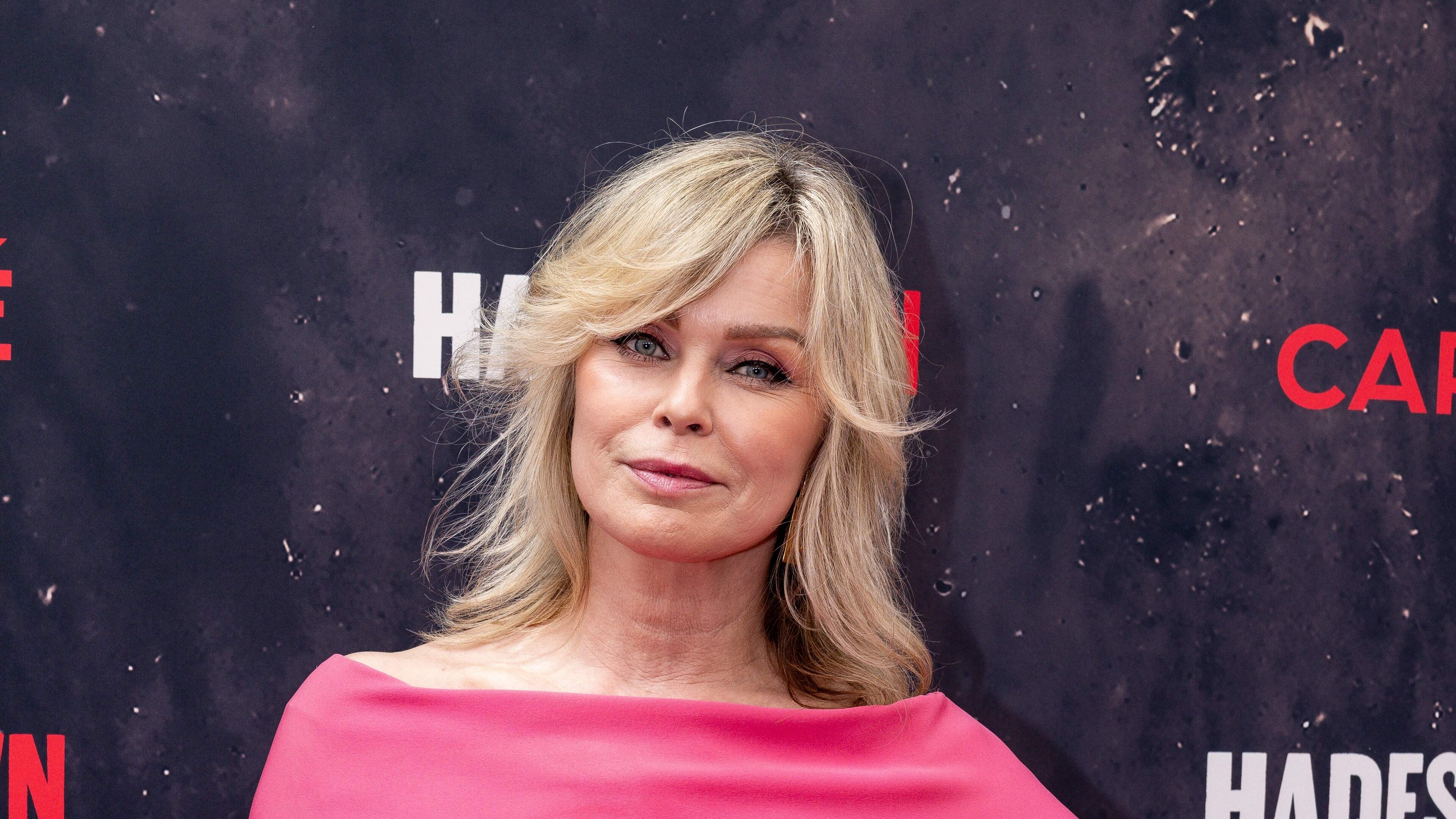 Bridget Maasland (51) doet noodgreep om Amsterdamse dubbelwoning verkocht te krijgen: ’Bloed, zweet en tranen gekost’