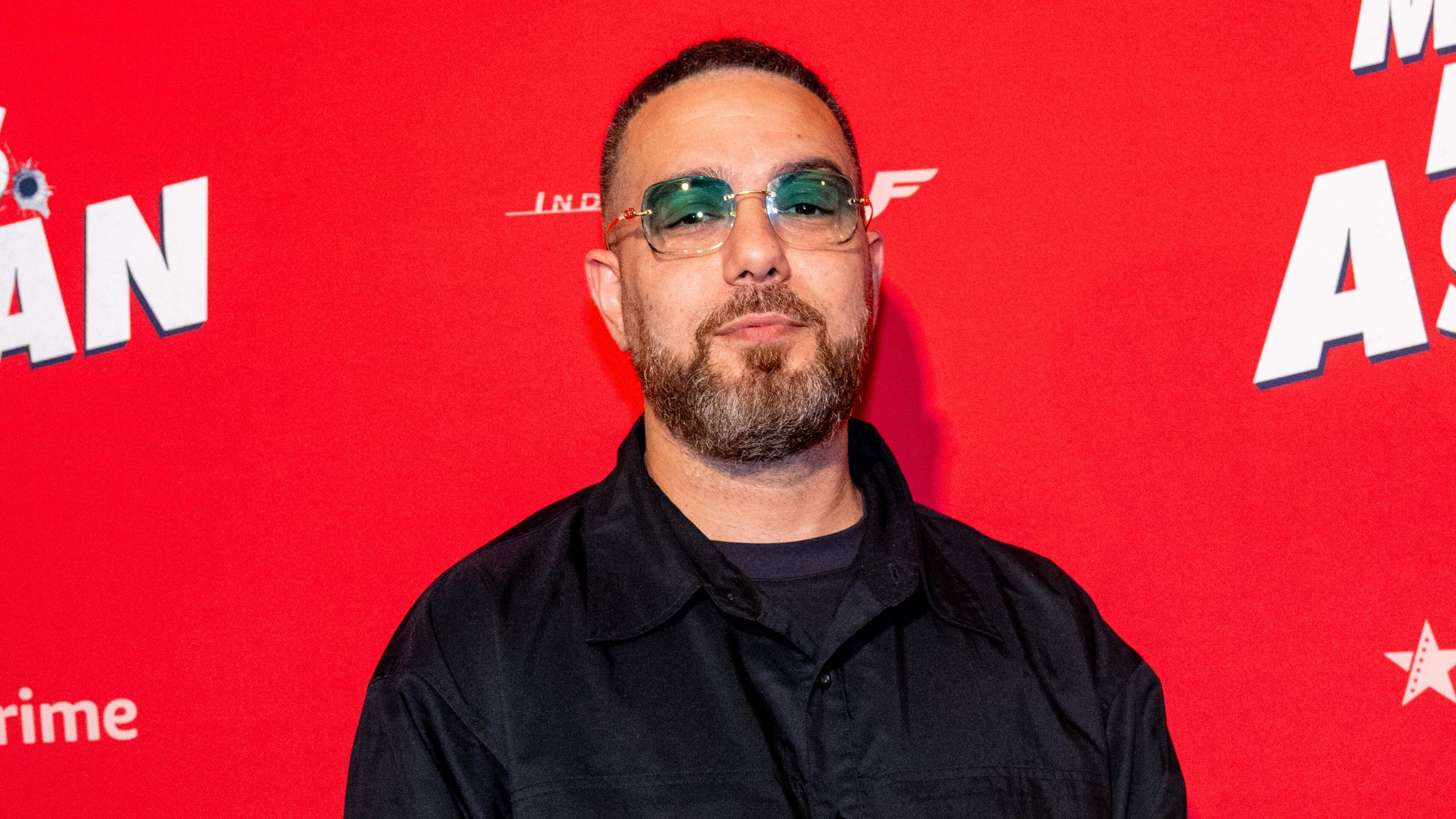 Rapper Murda (42) viert opmerkelijke comeback: van schulden en deurwaarders tot hoofdrol in actiekomedie