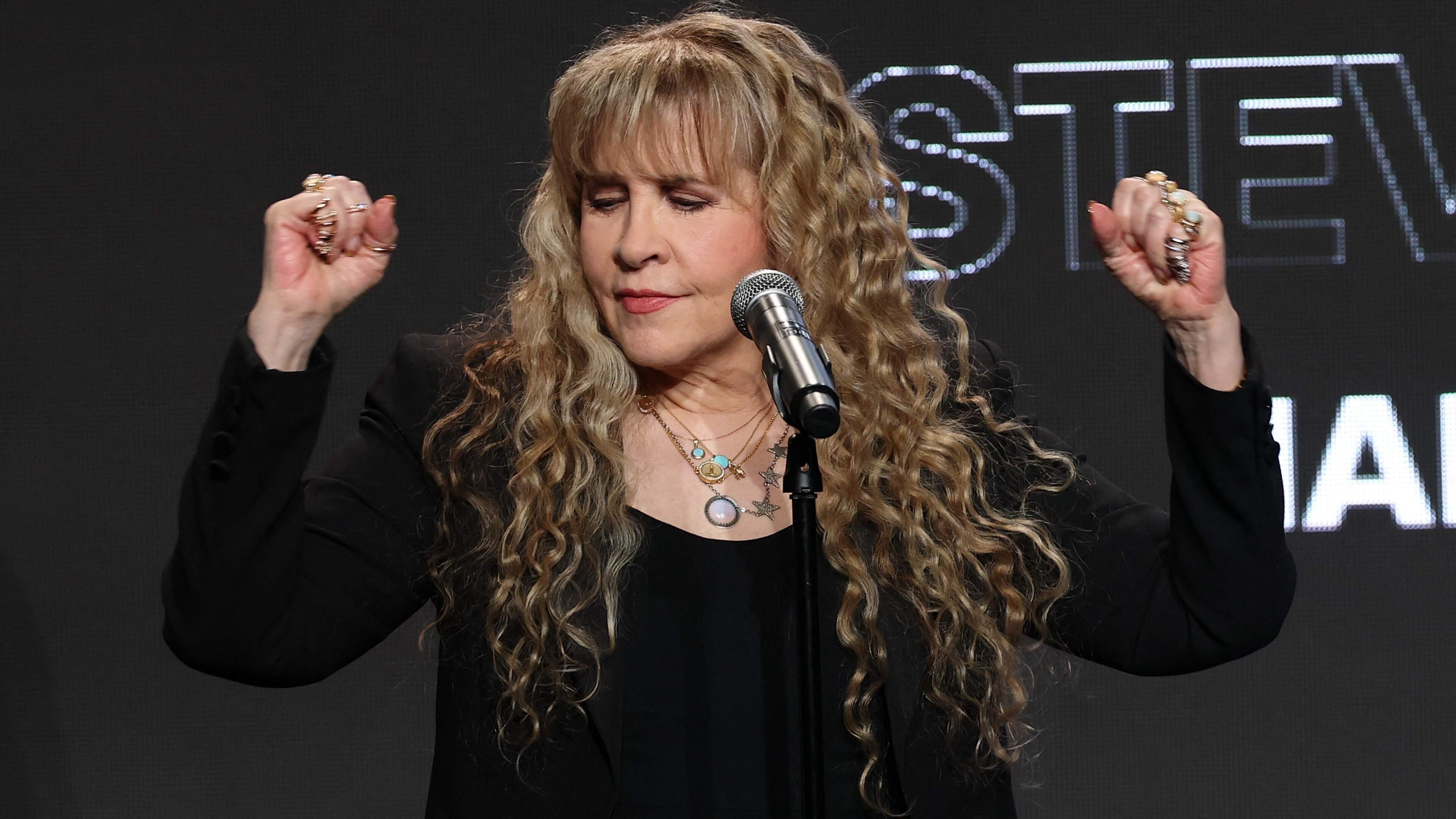 ’Fleetwood Mac-zangeres Stevie Nicks aanwezig op bruiloft Taylor Swift’