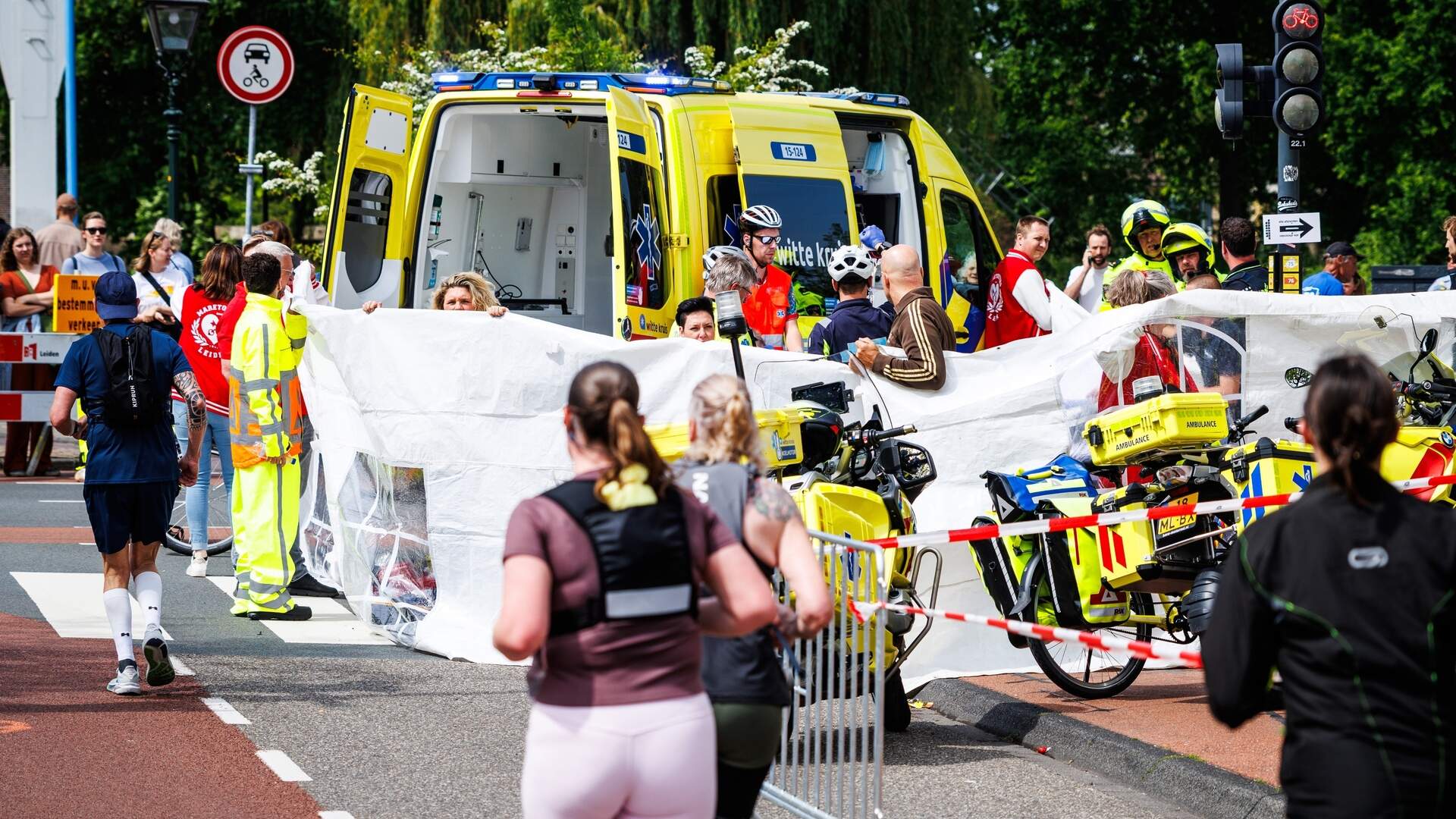 Meisje (15) overleden tijdens marathon in Leiden | De Telegraaf