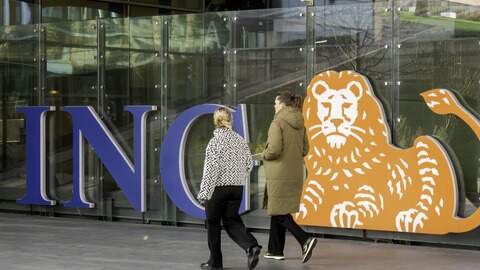 Logo van ING op het hoofdkantoor van de bank in Amsterdam.