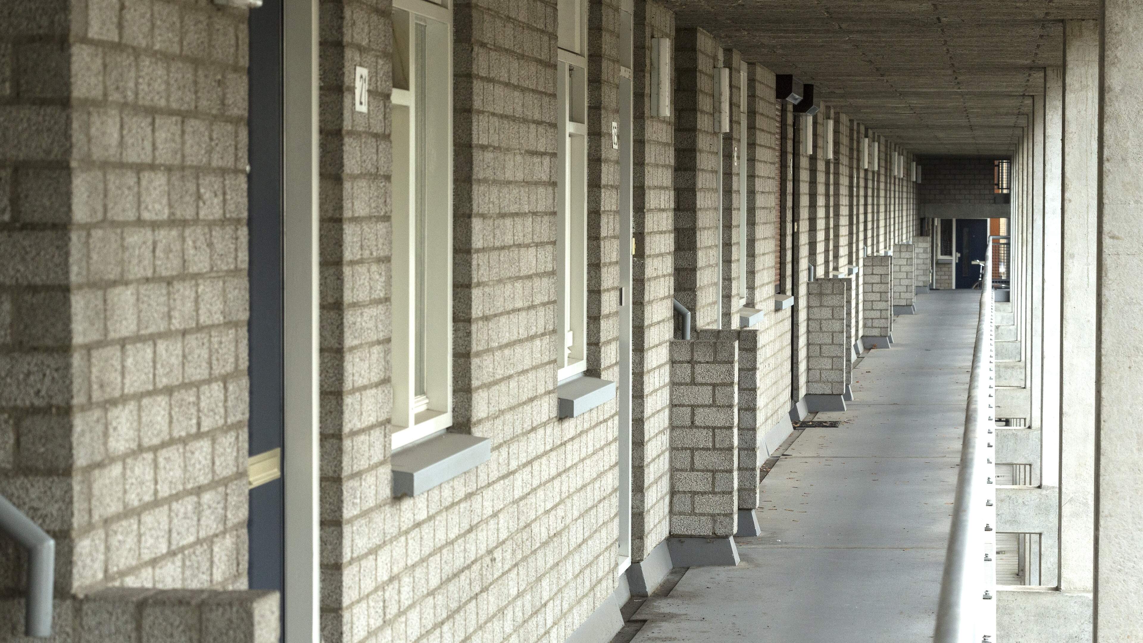 Man woont gratis in huis van 73-jarige vader en knikkert hem eruit, rechter bepaalt dat hij nu zelf moet verkassen