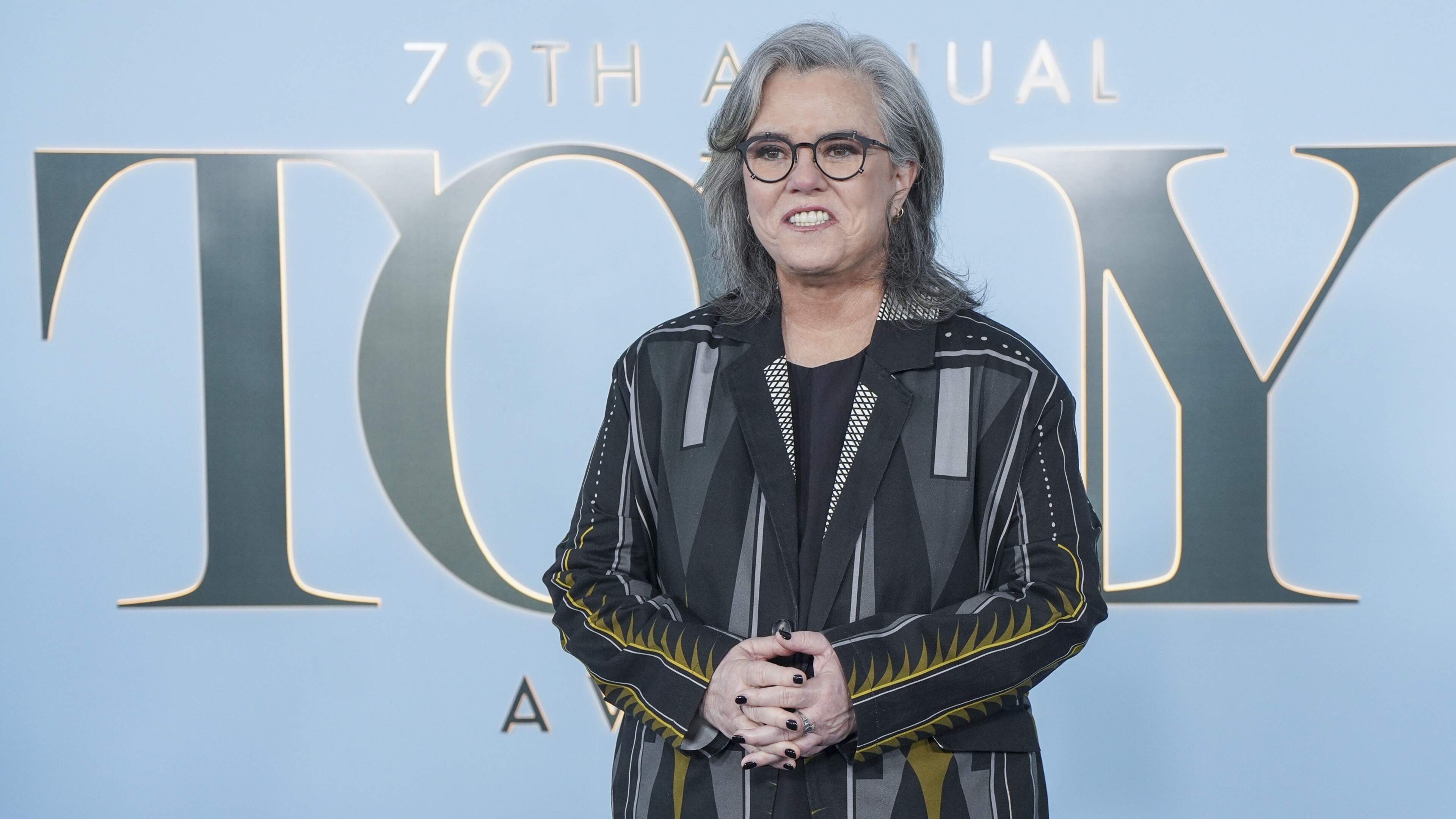 Rosie O’Donnell (64) stopte met talkshow nadat ze ruim 110 miljoen euro had verdiend: ’Ik begrijp miljardairs niet’